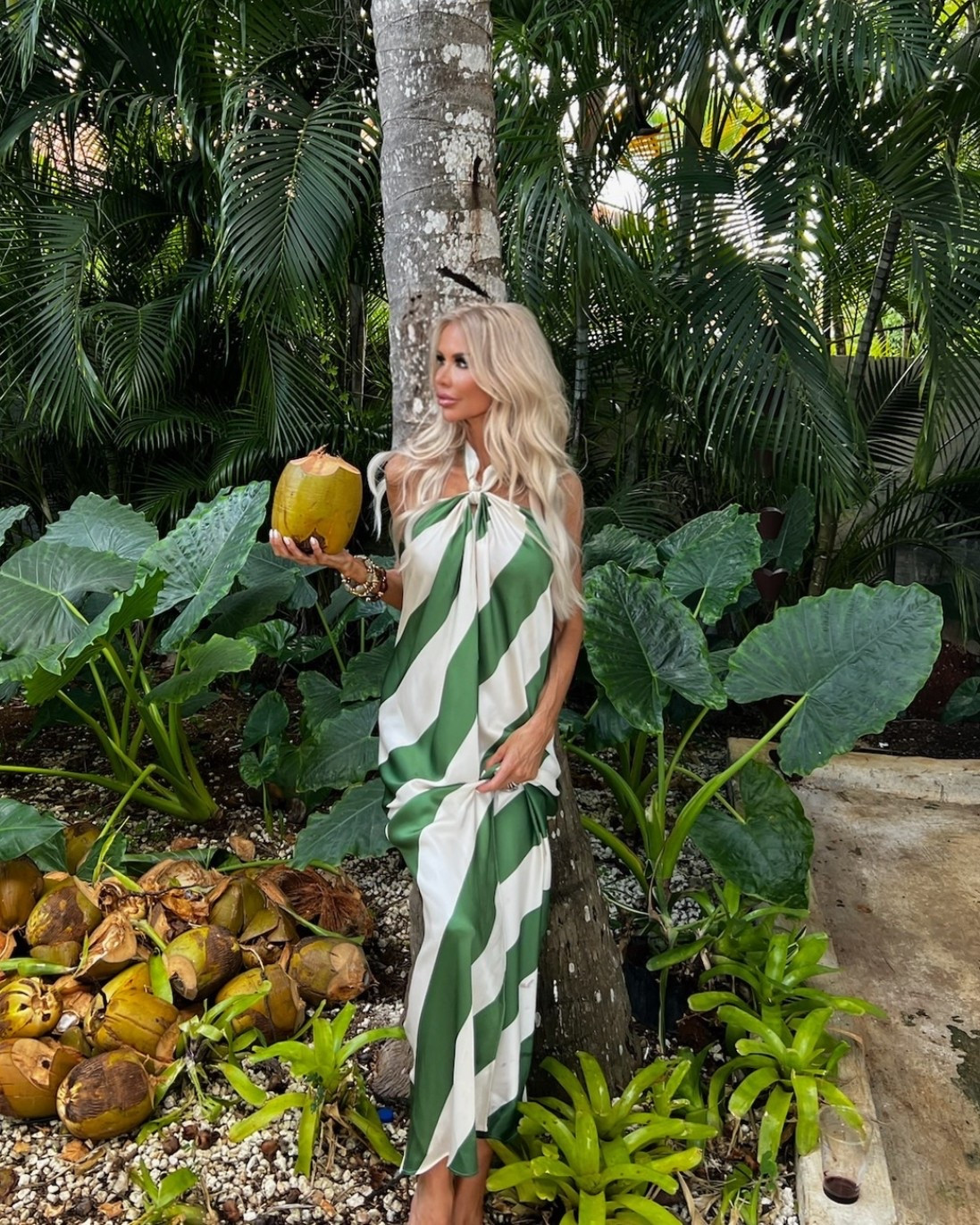 If you’re escaping to the Caribbean (or anywhere sunny) this winter, this green and white striped Ronny Kobo maxi is a must-pack: it’s lightweight, flowy, and looks so chic from beachside lunch to sunset cocktails. Pair it with strappy sandals and gold jewelry for dinner, or throw it over a bikini with flats for daytime – it seriously does both.

Linking this exact dress and similar resort-ready options so you can have it in time for your next vacay.

#LTKTravel #LTKootd #LTKHoliday