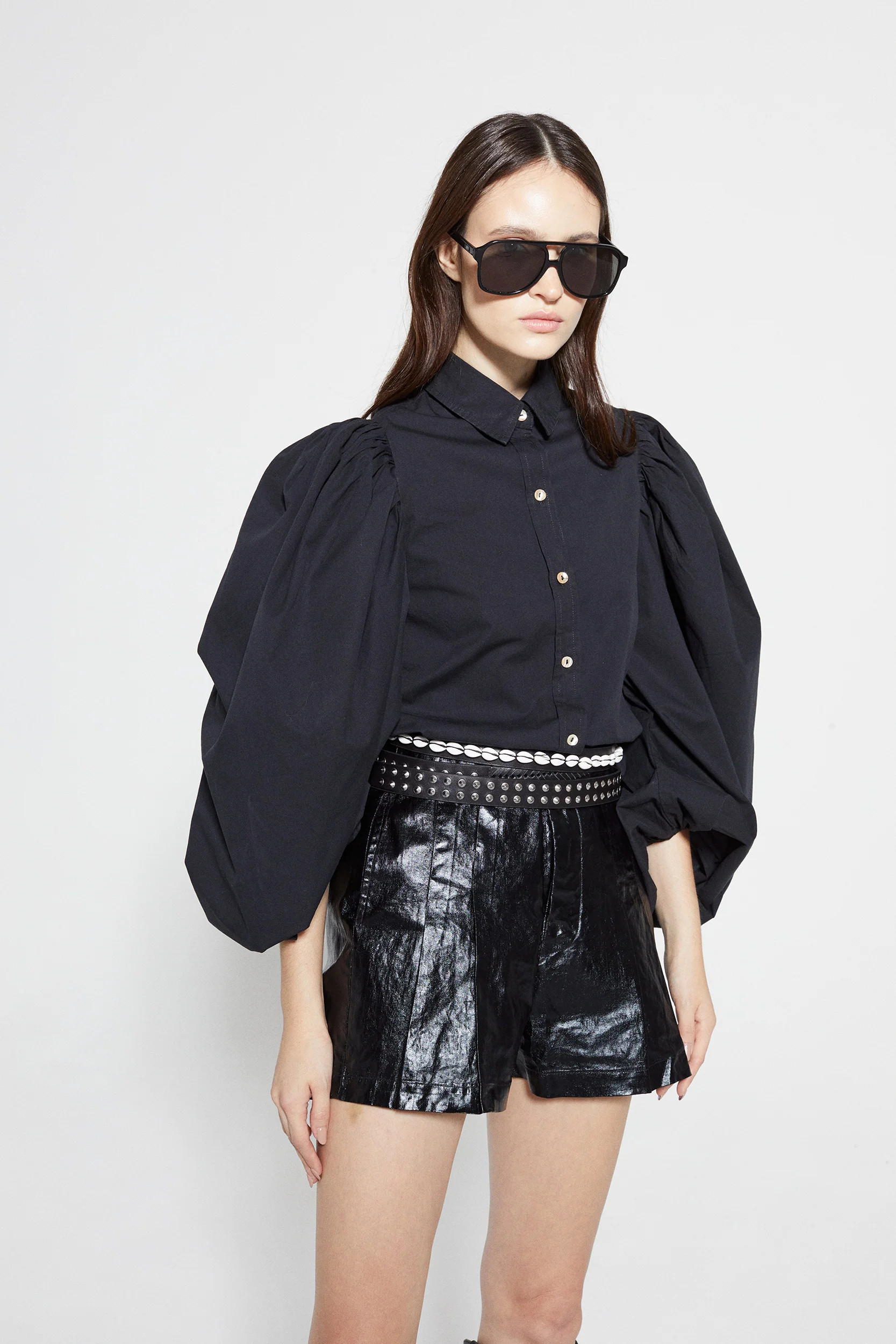 Frida Metallic Linen Shorts - Black | Lanhtropy