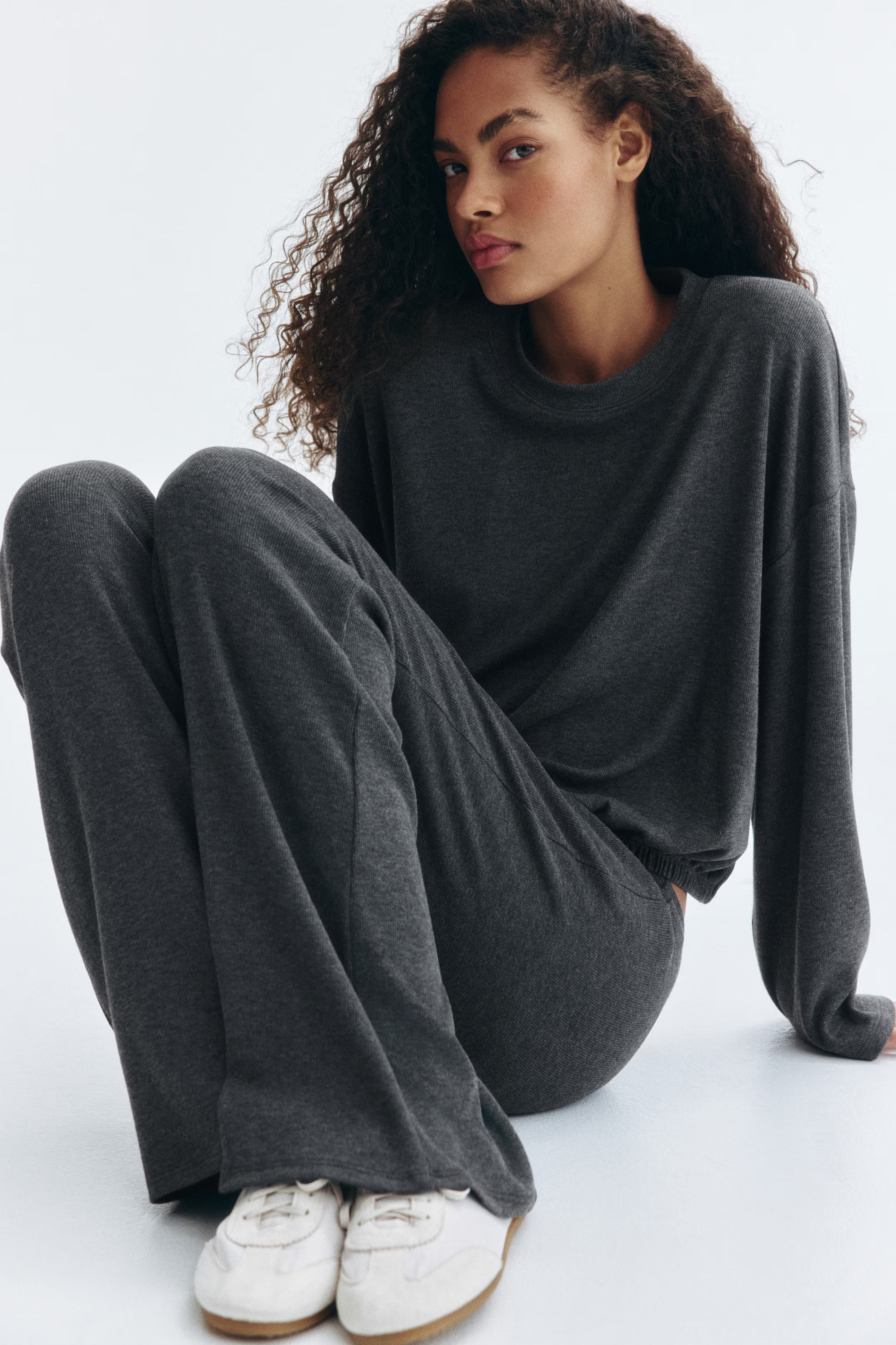 Flared fine-knit trousers - Dark grey marl - Ladies | H&M GB | H&M (UK, MY, IN, SG, PH, TW, HK)