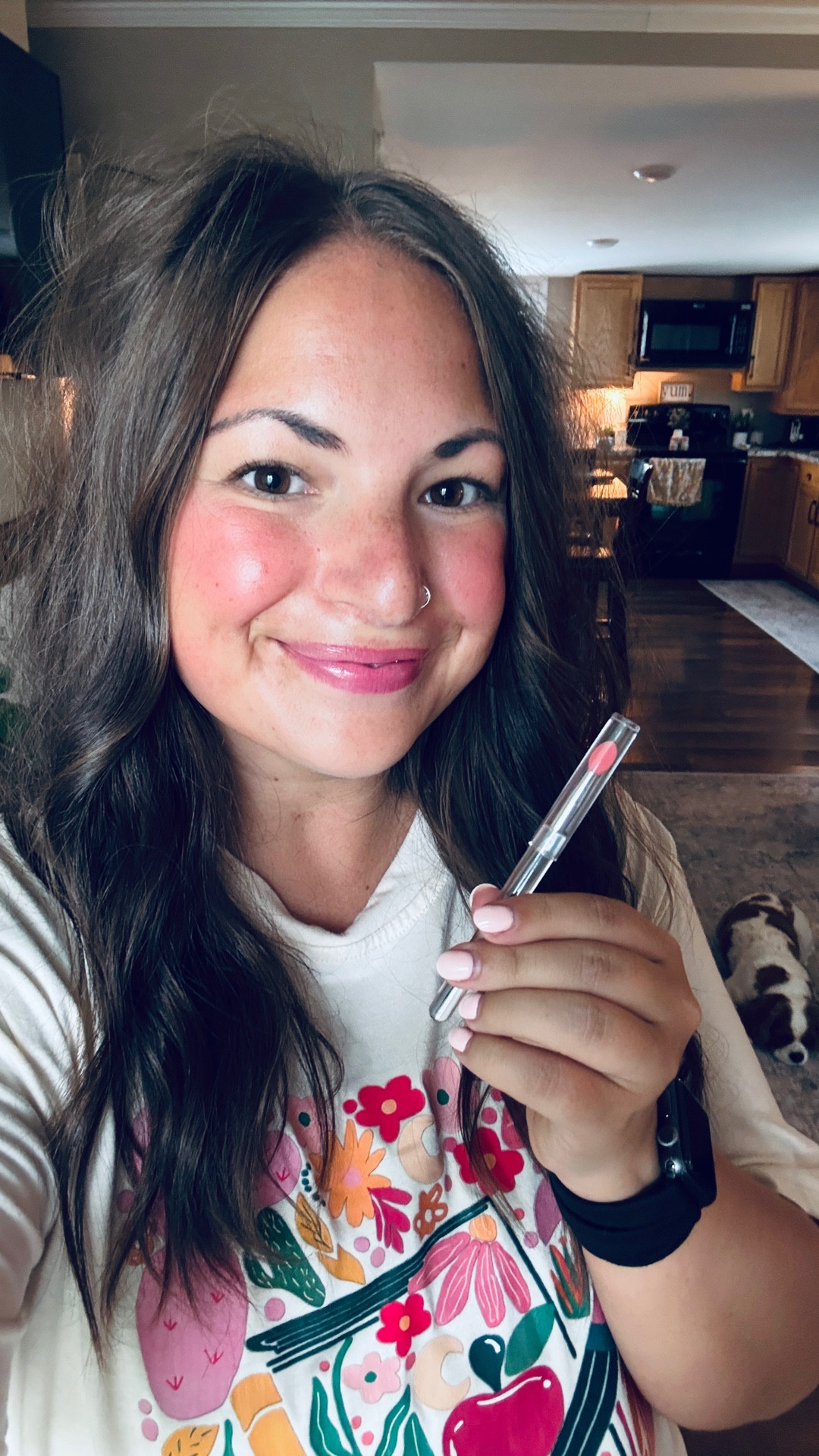 stop using your fingers 👀 these little lip applicators are a GAME CHANGER! 💄 clean, easy, & perfect for on-the-go ✨