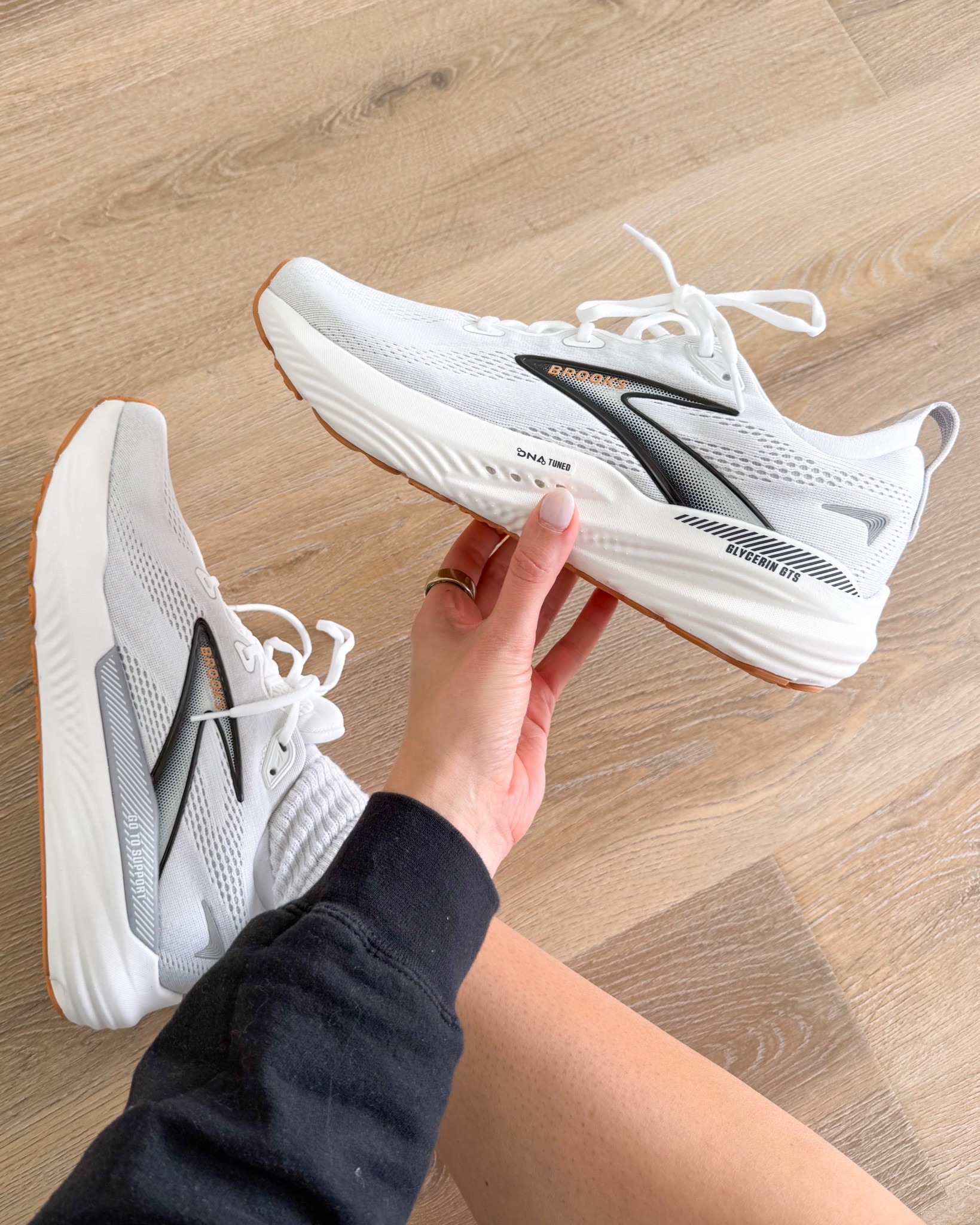 AMAZON SPRING SALE!!
The white sneakers I reach for on repeat are on sale right now. These Brooks are insanely comfortable, supportive, and go with literally everything from workout sets to everyday outfits. If you have been looking for a fresh pair, this is the time.

White sneakers, Brooks sneakers, Amazon spring sale, Everyday shoes, Comfortable sneakers, Casual outfits, Walking shoes, Spring outfits, Neutral sneakers, Stang and Co

#LTKTall #LTKActive #LTKSaleAlert