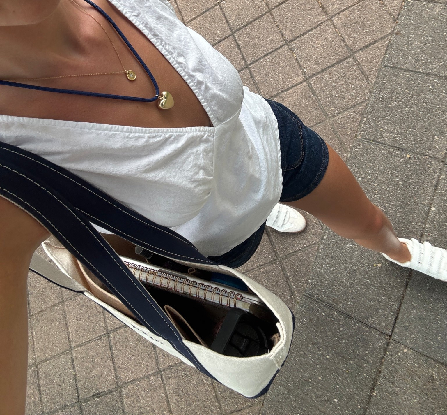 OOTD for class 💙👏🏼

#LTKFindsUnder100 #LTKPetite #LTKSaleAlert