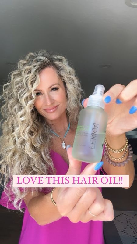 My favorite hair oil! Smooths frizz and flyaways. It’s a heat protectant too! Smells amazing! Great for straight and curly hair! Linked 2 shopping options 👌
#amazon #fekkai #hairproducts #hairoil #haircare

#LTKFind #LTKunder50

#LTKstyletip