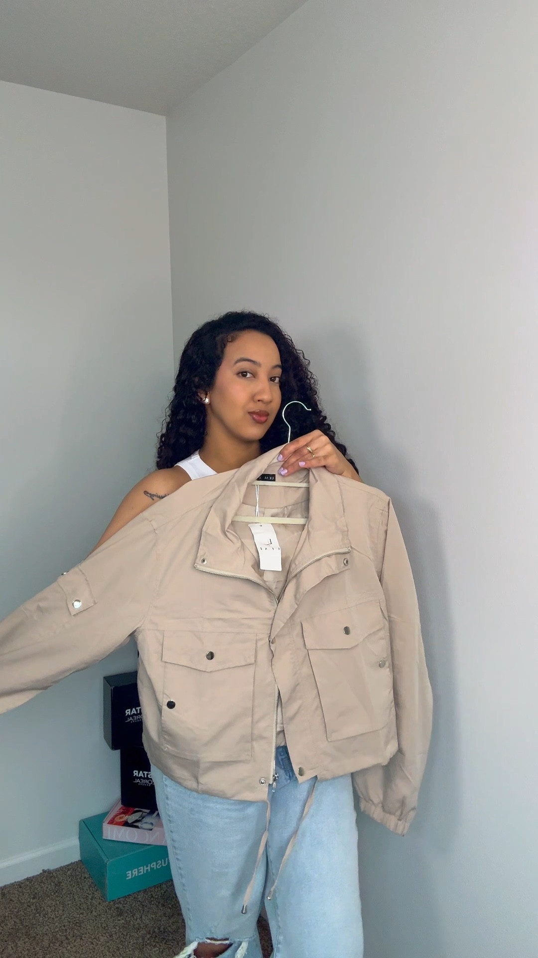Creando outfit con una chaqueta beige ✨ Casual y sencillo 

#LTKBeauty #LTKgrwm