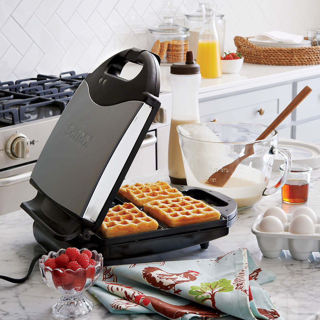 Tulip Snack Bowl + Reviews | Crate & Barrel | Crate & Barrel