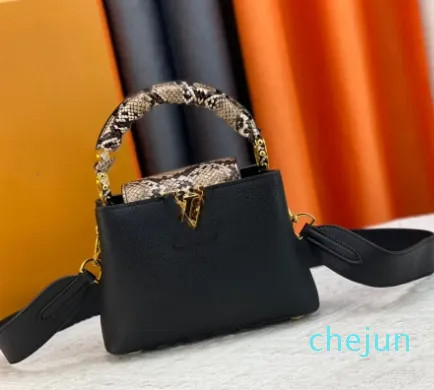 Save Big on Bulk Women's Cross Shoulder Bag Texture Daifei Bag Fashion Dinner Bag Versatile ... | DHGate
