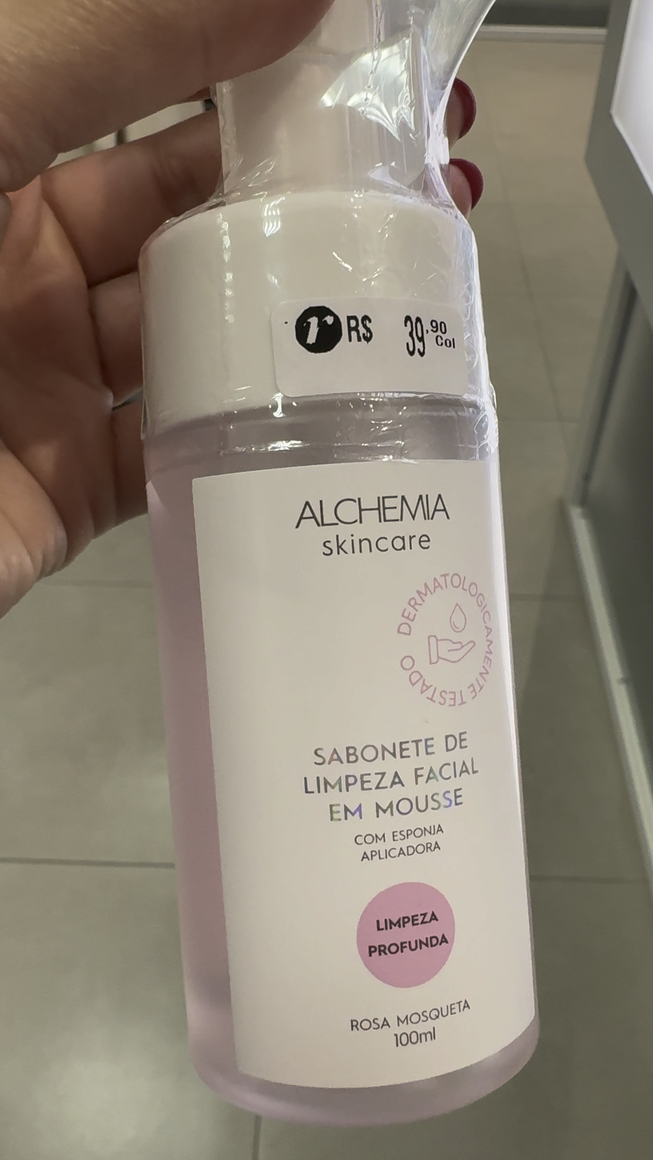 Me chamou a atenção na Renner: sabonete com escova embutida 

#LTKwinter #LTKbrasil #LTKbeauty