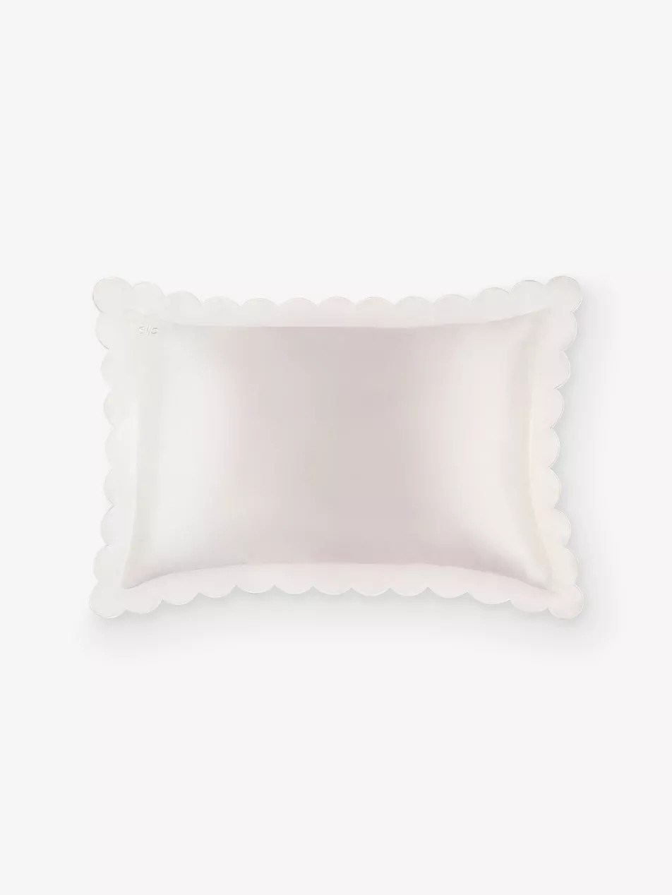 Scalloped-Edge Queen Silk Pillowcase 51cm x 76cm | Selfridges