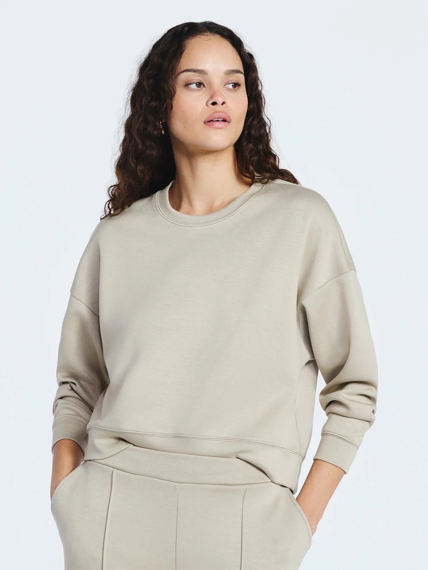 Scoop Women's and Women's Plus New Scubaknit Cropped Sweatshirt with Drop Sleeves, Sizes XS-4X | Walmart (US)