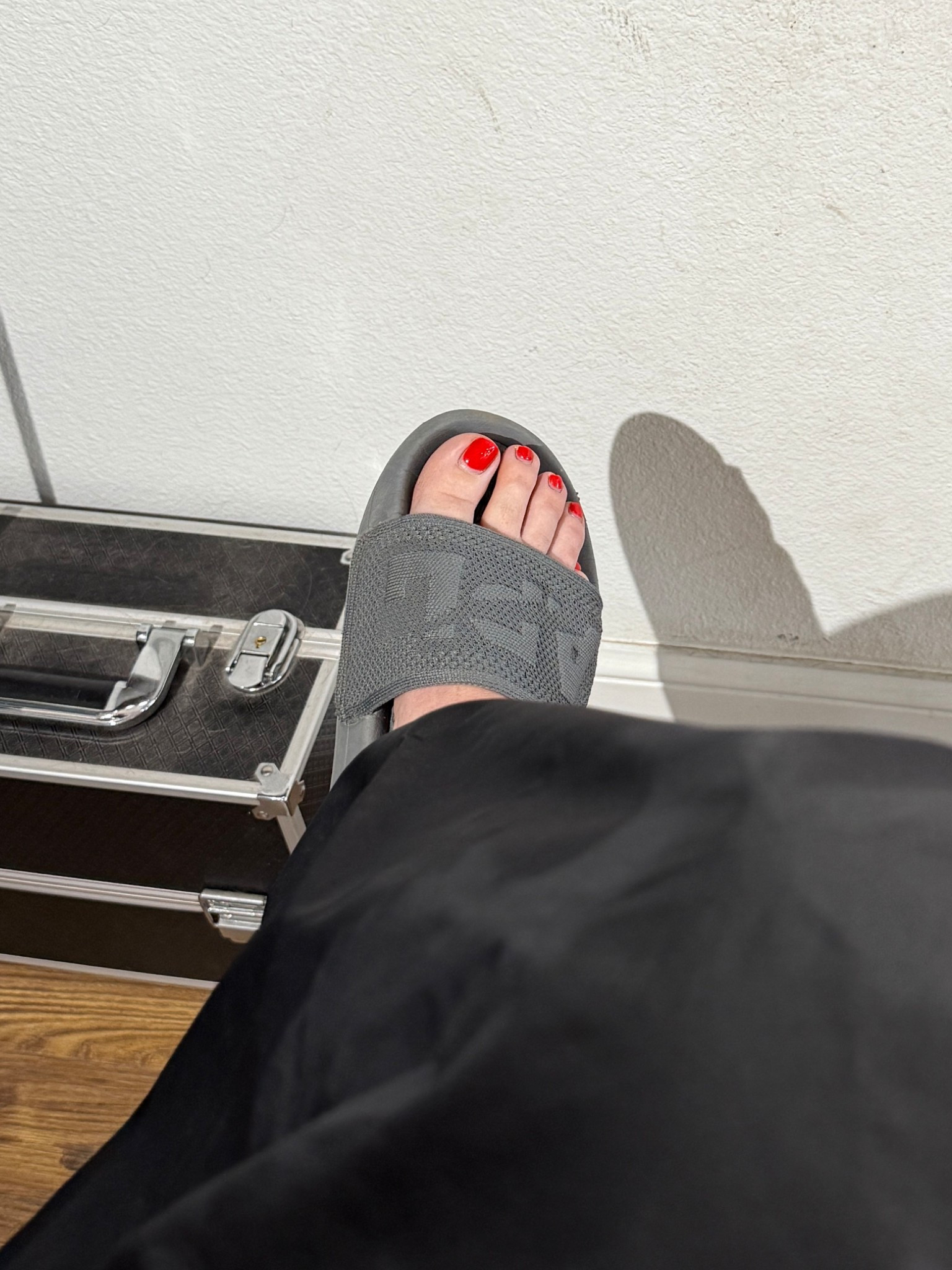 My super comfy slides that I can’t seem to remember to change out of! Like walking on a cloud ☁️ ❤️

#LTKShoeCrush #LTKActive