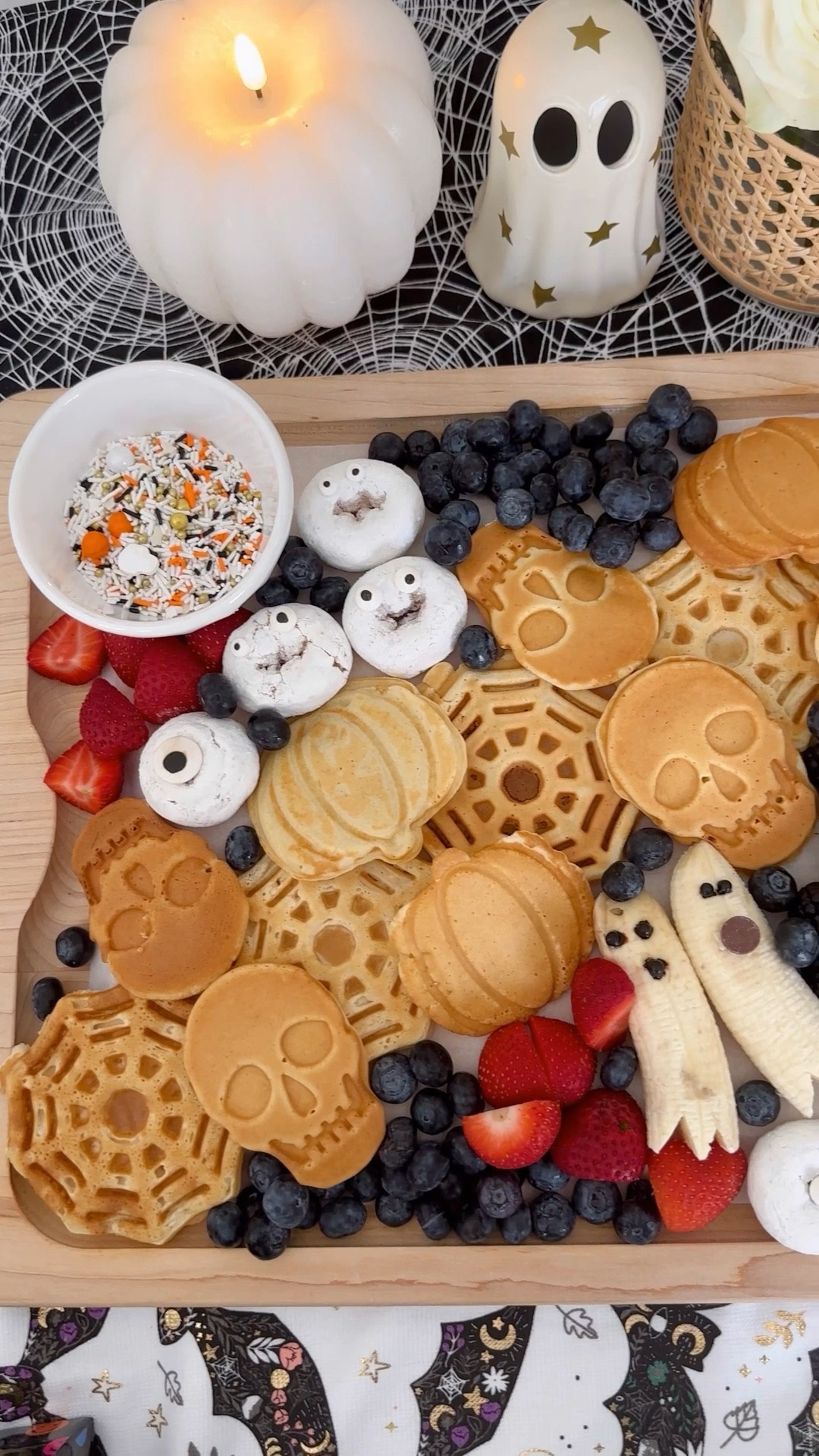 Halloween Breakfast Board 👻🎃

#LTKHome #LTKSeasonal #LTKSaleAlert