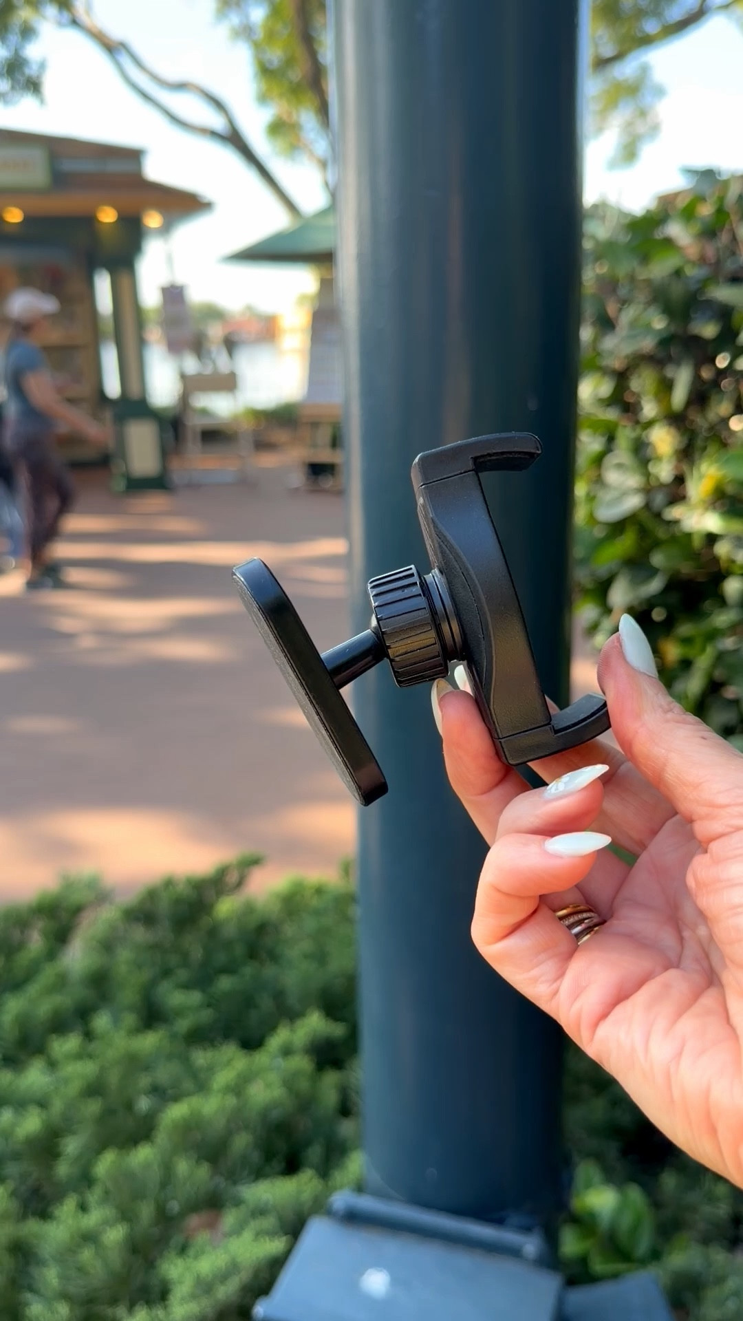 magnetic phone holder 

#LTKdayinmylife #LTKgrwm #LTKTravel