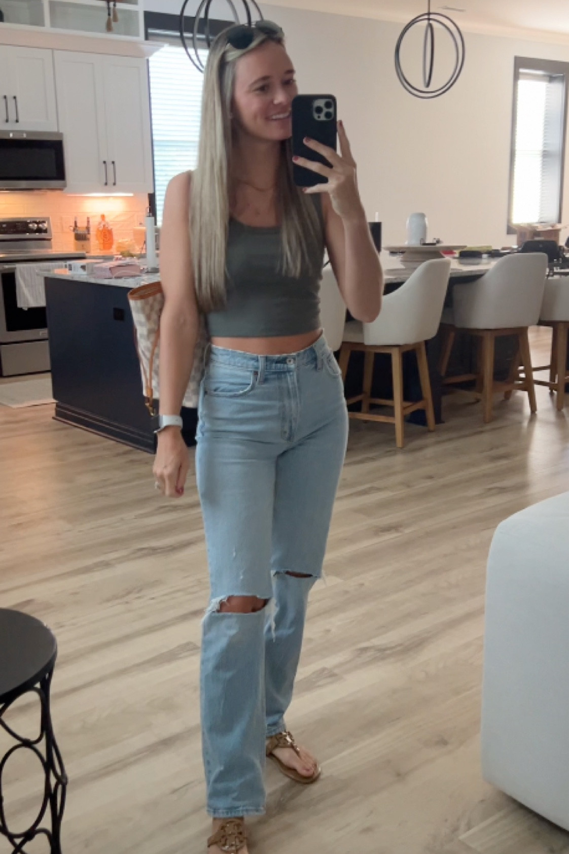 Abercrombie Fall Outfit
Top - Small
Jeans - 25