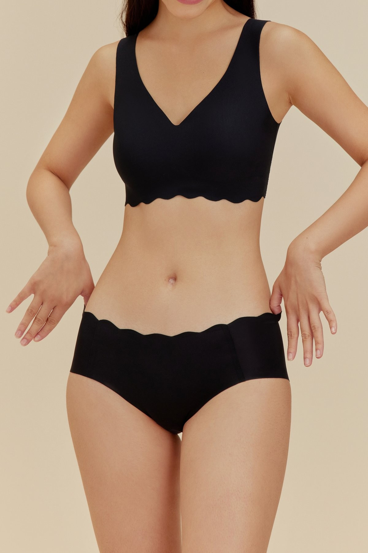 2021 Barely Zero Wavy Waistline Brief | NEIWAI