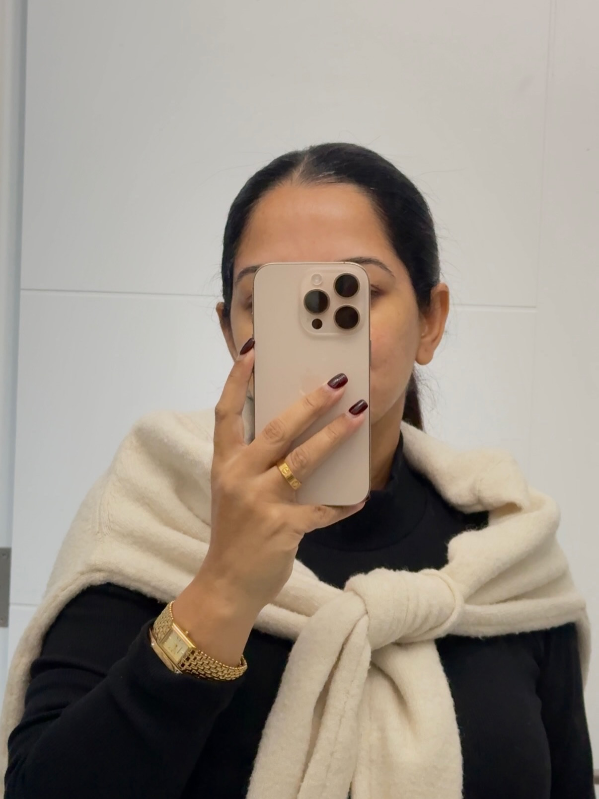 Soft lights and late dinners ✨

.
.
.
#vancouverinfluencer #dinneroutfit