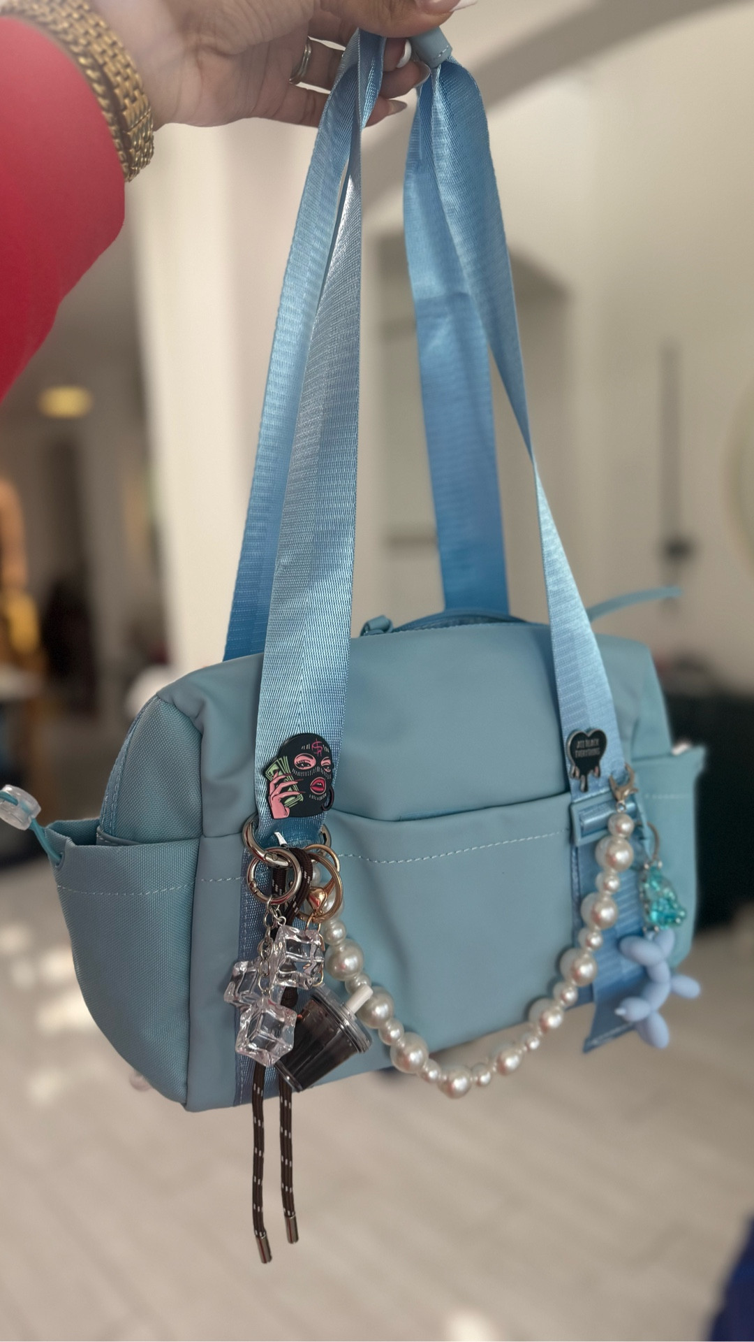 My go-to mini gym bag for Pilates + busy mom days 💙
Compact but roomy, budget-friendly SHEIN find, styled with fun pins & charms.
Easy grab-and-go essential.
#momlifeessentials #gymbagfind #sheinaccessories

#LTKActive
