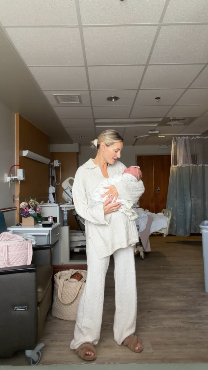 Back when Rosie was first born 💕 this matching set was a great going home outfit! It’s unfortunately sold out, but I have linked a few similar options! Wearing M in the top & S in the pants. 

Loverly Grey, H&M, matching set, loungewear set, loungewear, postpartum outfit ideas 

#LTKootd #LTKBaby