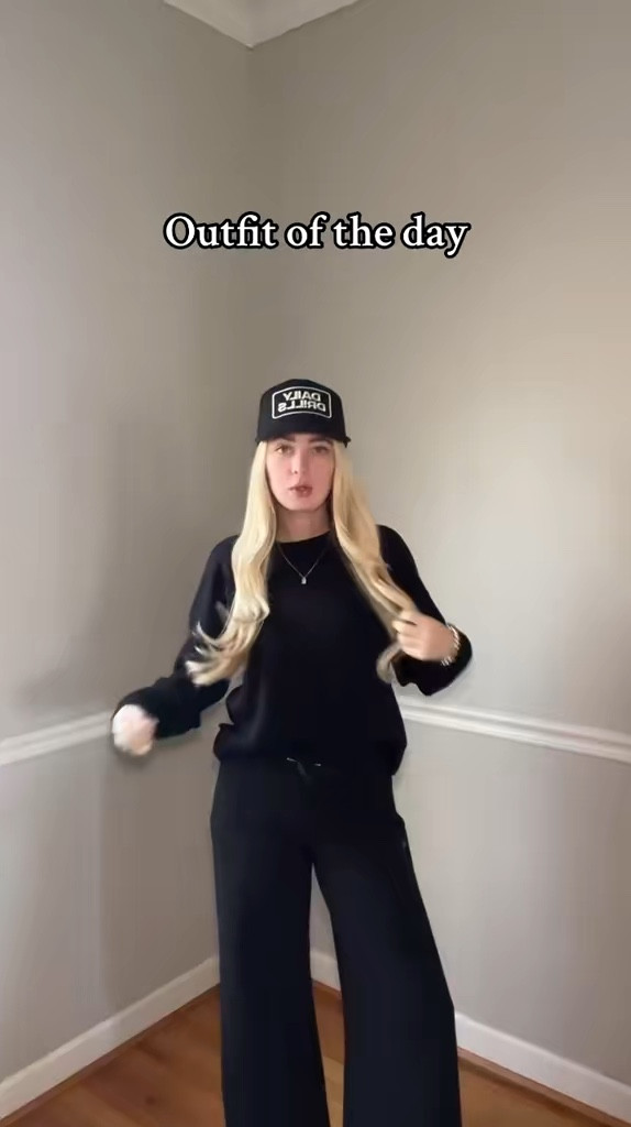 Ootd!!


#LTKWatchNow #LTKFindsUnder100 #LTKStyleTip