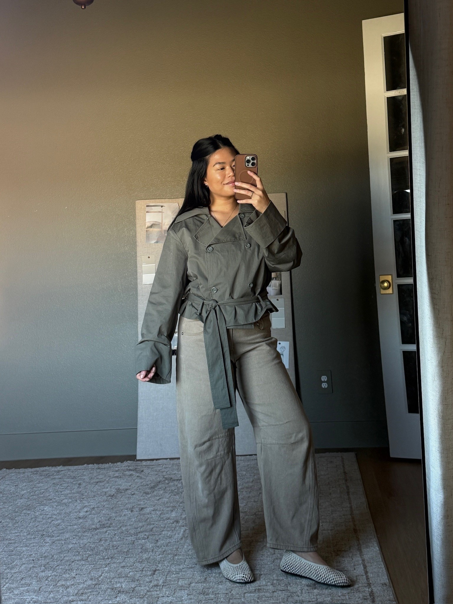 Loving this new cropped trench from H&M!! Perfect for spring! 

#outfitideas #springoutfit 

#LTKSeasonal