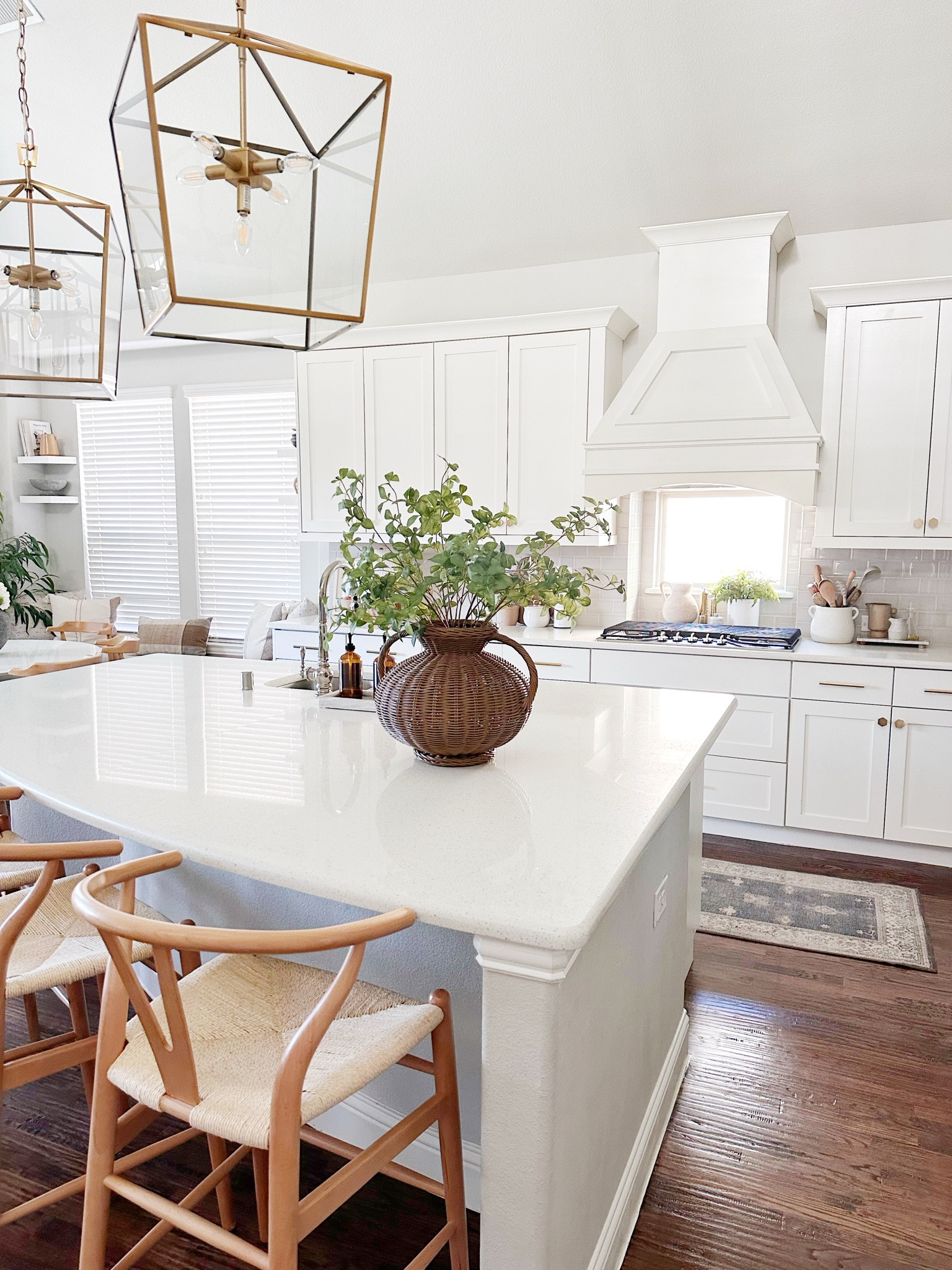 🤎 woven vase I love 

#LTKSeasonal #LTKStyleTip #LTKHome