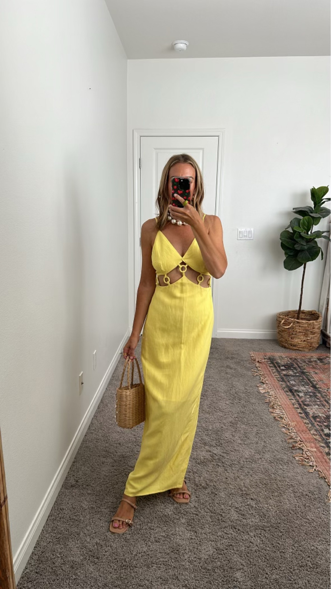 Do you have a vaca coming up?! You need this pretty yellow dress!

#LTKSaleAlert #LTKSeasonal #LTKStyleTip