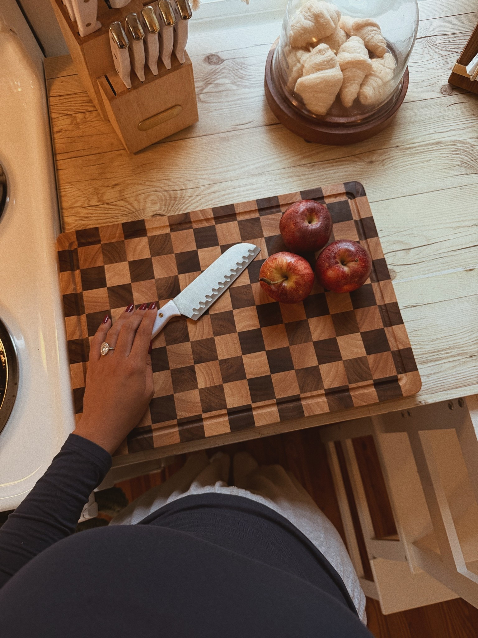 Loving this Mackenzie Childs cutting board dupe from Amazon 🤎

#LTKGiftGuide #LTKHome #LTKHoliday