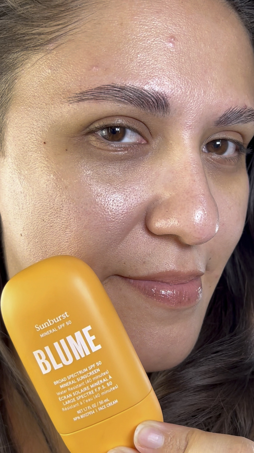 ✨Blume Mineral SPF ✨

Looking for the perfect zero white cast mineral sunscreen for the summer? I got the perfect one for you!

Blume mineral spf 50 also helps reduces dark spots and maintain clear skin! This is my go to this summer! 

Linked for you as always ✨

#LTKBeauty #LTKVideo #LTKFindsUnder50