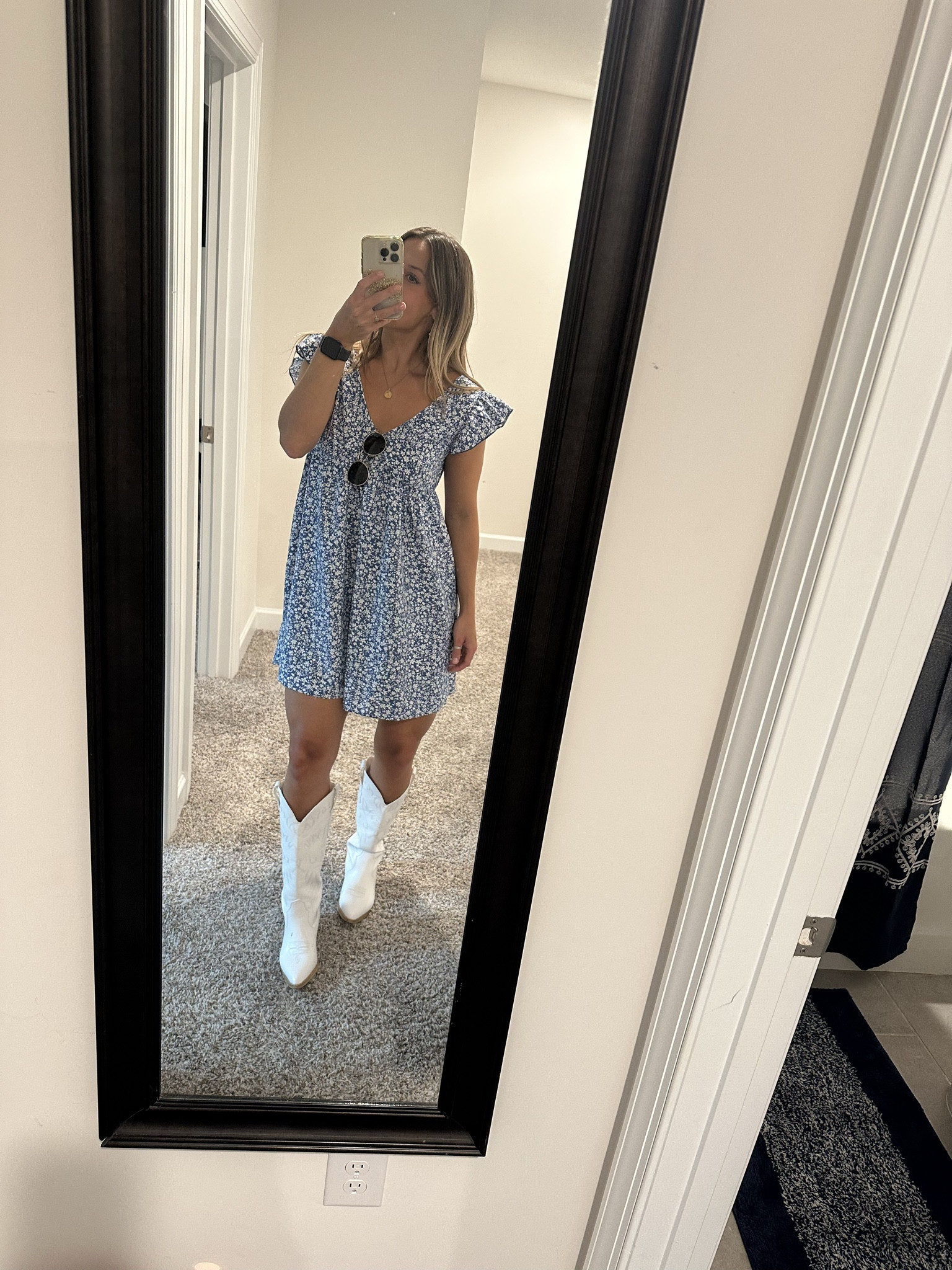 A simple but cute country concert fit! Boots were Amazon, but can’t link yet!😇 

#LTKfindsunder50 #LTKSeasonal