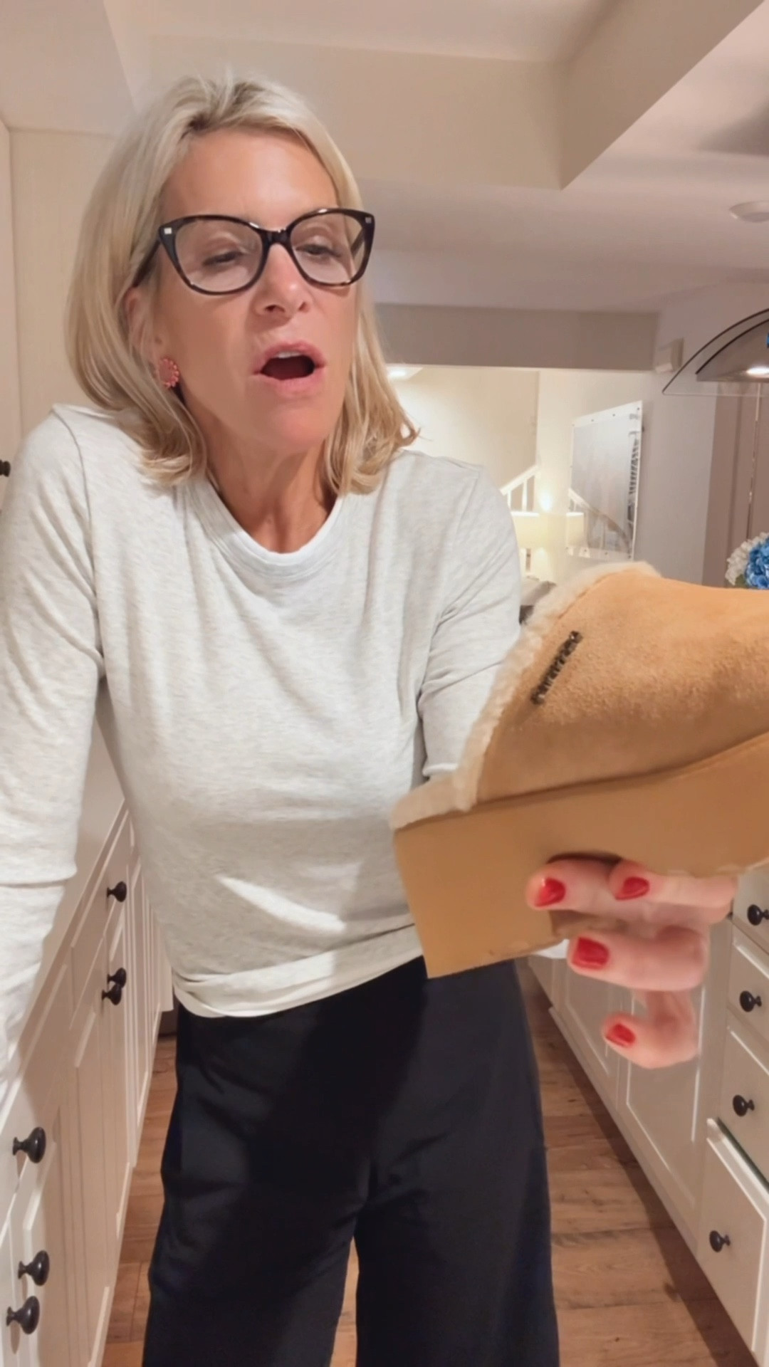 Clogs with a warm fuzzy inside. Yes please!

#LTKOver40 #LTKFindsUnder100 #LTKGiftGuide