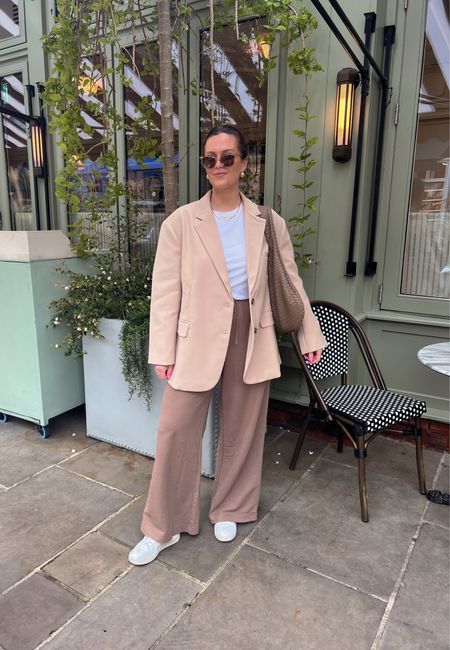 Smart casual outfit of the day for shopping!🛍️
Blazer - Reona (Linked on my IG April highlights) (Size XS)
T shirt- Mint Velvet
Trousers- H&M (Size small)
Shoes- Veja
Bag - Olivia Sales (linked on April Highlights)
Earrings - Marks and Spencer
Necklace- Monica Vinader
Sunnies- Bloobloom (Linked on april highlights)

#LTKmidsize #LTKeurope #LTKstyletip