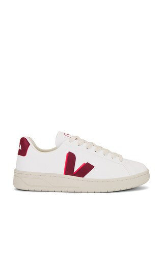 Veja Urca Sneaker in White. - size 37 | Revolve Clothing (Global)