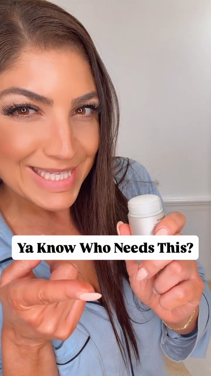 Ya wanna know who needs this? 
Everybody. Everybody. 🙌

After teaching nonstop & washing my hands constantly, my skin was cracked, dry, & honestly… painful. Then one night at my mom’s, she handed me this from her bathroom cabinet and said, “you need this.” She gifted it to me for Valentine’s Day, and I’ve been using it every single night since.

I’m not exaggerating🫳🏼total game changer. My hands have never been softer. I even roll it onto my neck and décolletage & the glow is real. ✨

And here’s the best part… I hate the feeling of hand cream. This? No mess, no sticky feeling—just roll it on and go. Obsessed.



#LTKBeauty #LTKmomlife #LTKselfcare