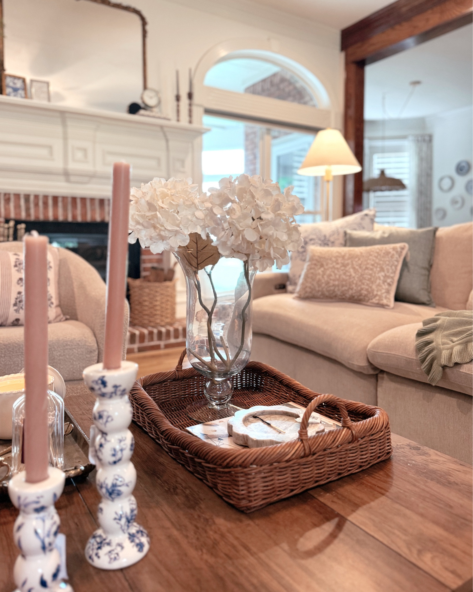 Nancy myers living room aesthetic // living room decor // coffee table decor // target home decor 

#LTKHome