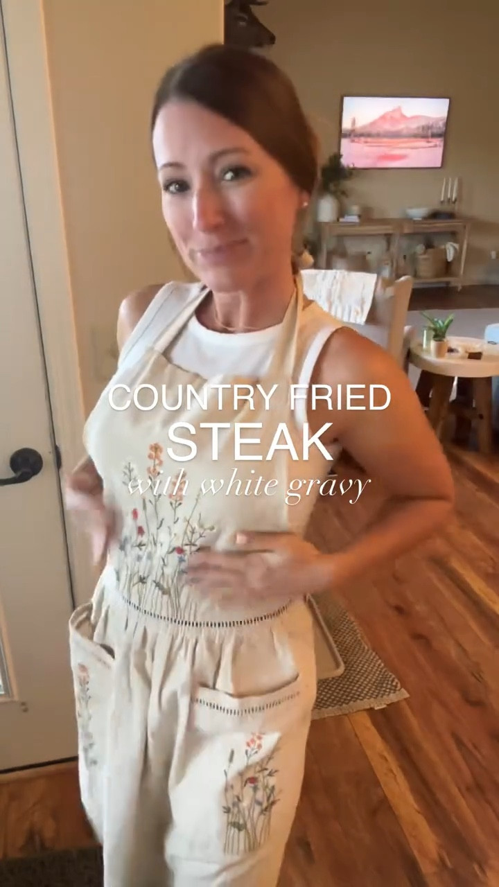 This Copycat Cracker Barrel Country Fried Steak is crispy, juicy, and smothered in creamy gravy — just like the one you’d get at the restaurant 🤤🥩
But the best part? You can make it right at home… and it’s easier than you think!

Comfort food lovers — this one’s for you. 👏

👇 Want the recipe sent to your inbox?
Make sure you’re following me first, then comment “STEAK” and I’ll DM it to you!
(Instagram might not send it if you’re not following 💌)

#countryfriedsteak #copycatrecipes #crackerbarrelcopycat #fantabulosity #comfortfoodrecipes #southerncooking #homemadegravy #easyrecipes #viralrecipes #steakrecipe #dinnerideas #oldfashionedcooking #reelsrecipes #makeagainmeals