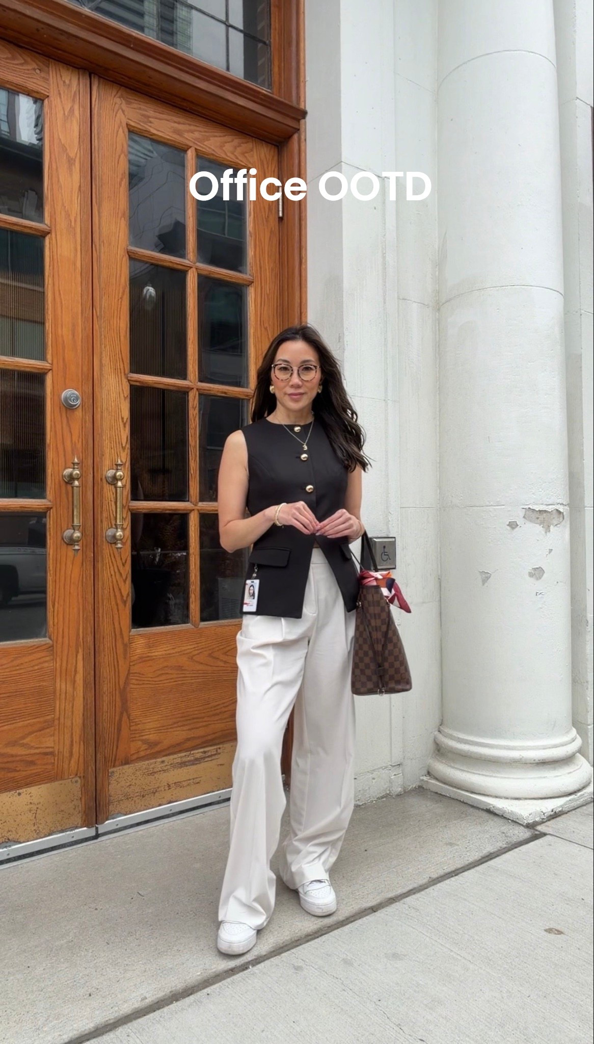 Effortless workwear that still feels off-duty 🤍🖤
A classic black vest + white trousers combo—tailored, timeless, and easy to dress up or down. I styled it with white sneakers for a chic but comfortable office look.
Perfect for: business casual outfits, elevated everyday style, quiet luxury workwear, and capsule wardrobe essentials.
Shop my look: neutral staples, work pants, black vest outfit, minimal office chic, and casual work outfits you’ll actually wear.

#LTKStyleTip #LTKPetite #LTKWorkwear