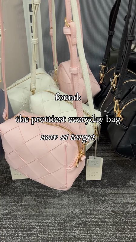 The prettiest handbags now at Target 🎯

Available in 5 colors!

#LTKVideo #LTKitbag #LTKfindsunder50