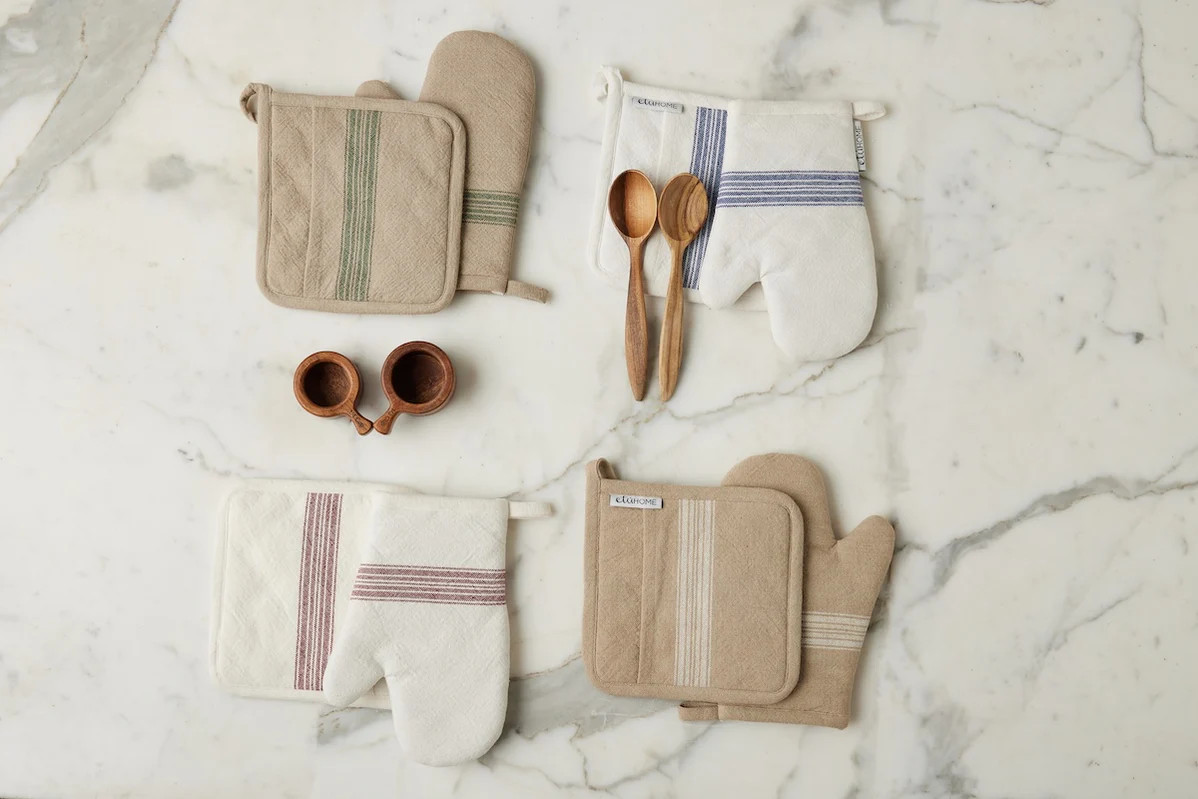 Oven Mitt, Vintage Merlot Red Stripe, Set of 2 | etúHOME