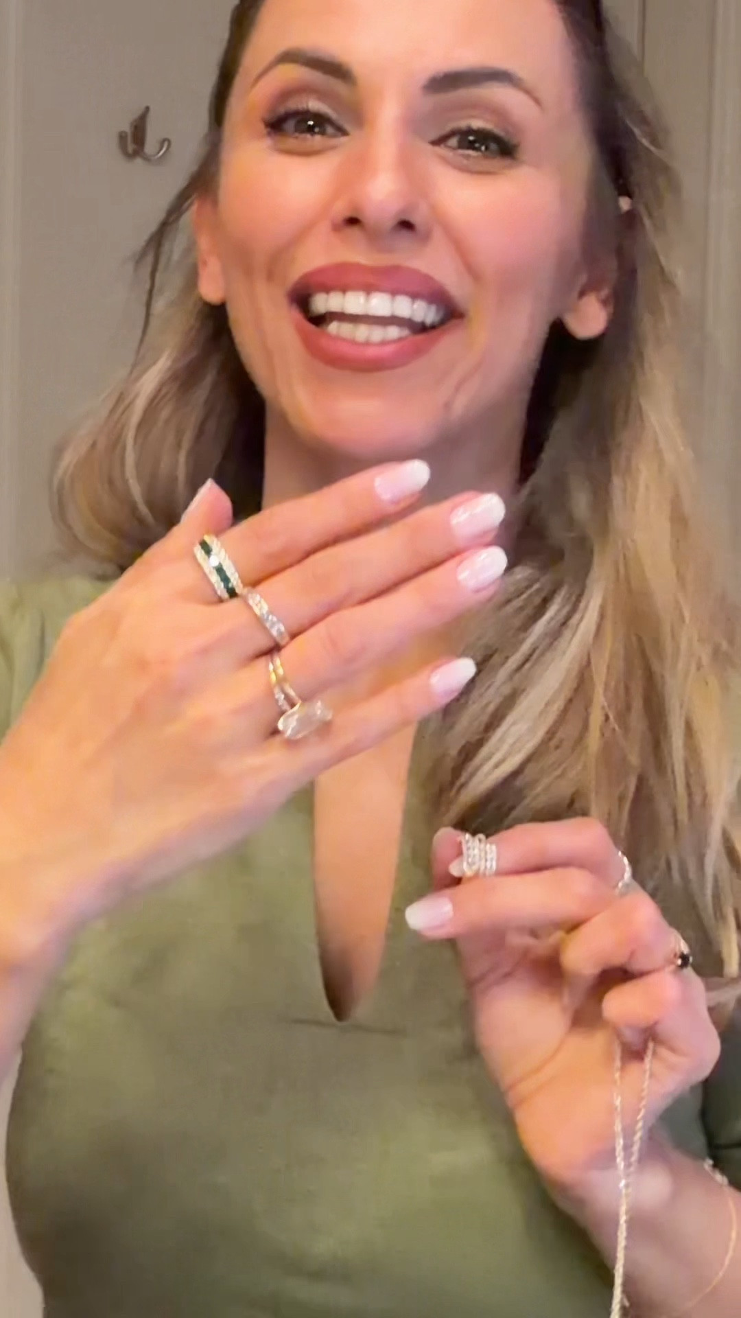    I’m actually obsessed with how easy this is. No more ultrasonic cleaners or messy kits! Just wash your hands… and let SHINERY do the magic✨ 
@shinery 

#LTKSaleAlert #LTKselfcare #LTKstorytime