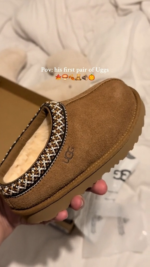 Autumn ready 🍂🦔🍄‍🟫 #ugg #uggkids #uggboots #toddlerstyle 

#LTKkids #LTKuk #LTKautumn