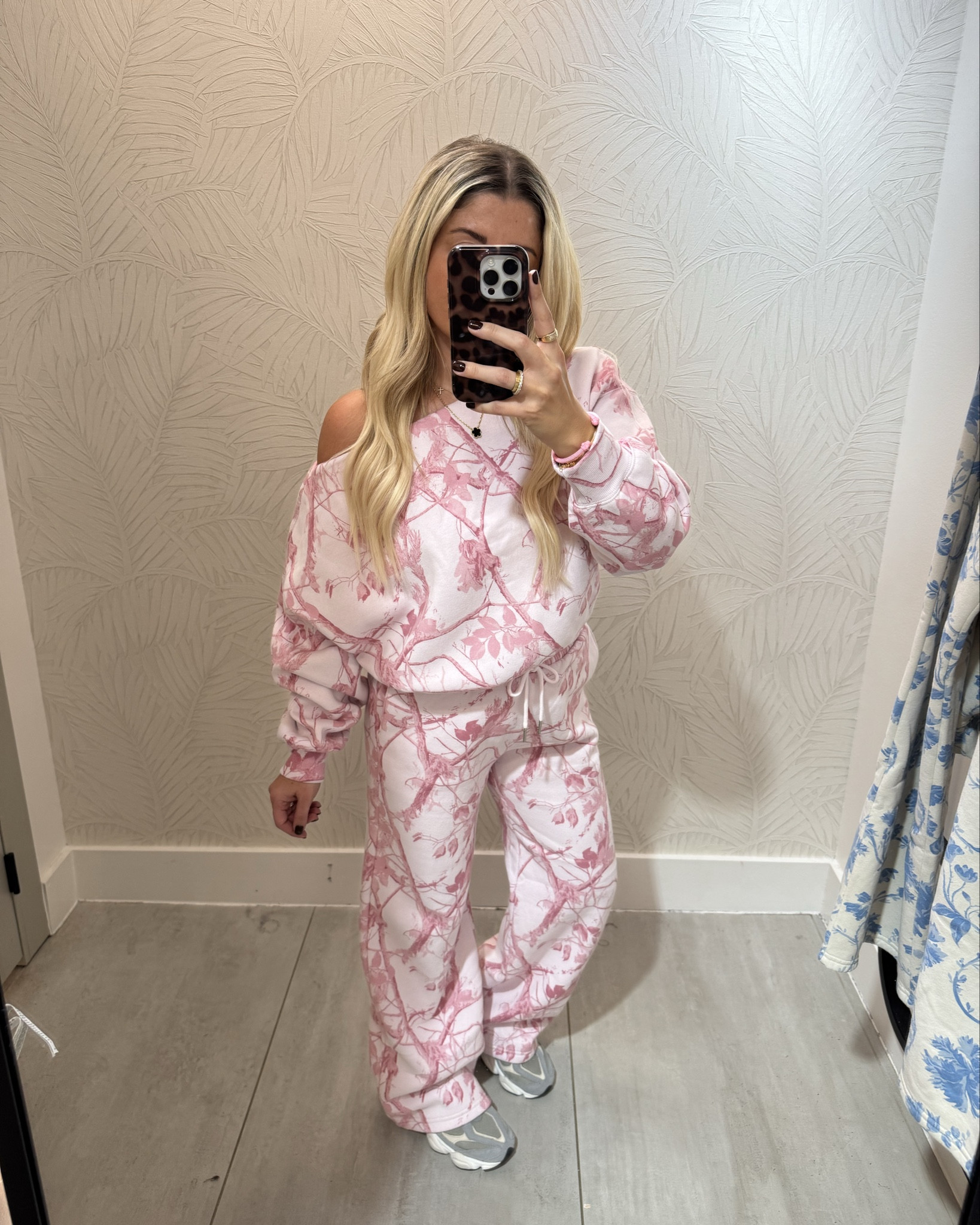 Abercrombie outfits on sale
Gift ideas 
Winter outfits 

#LTKootd #LTKSaleAlert #LTKGiftGuide