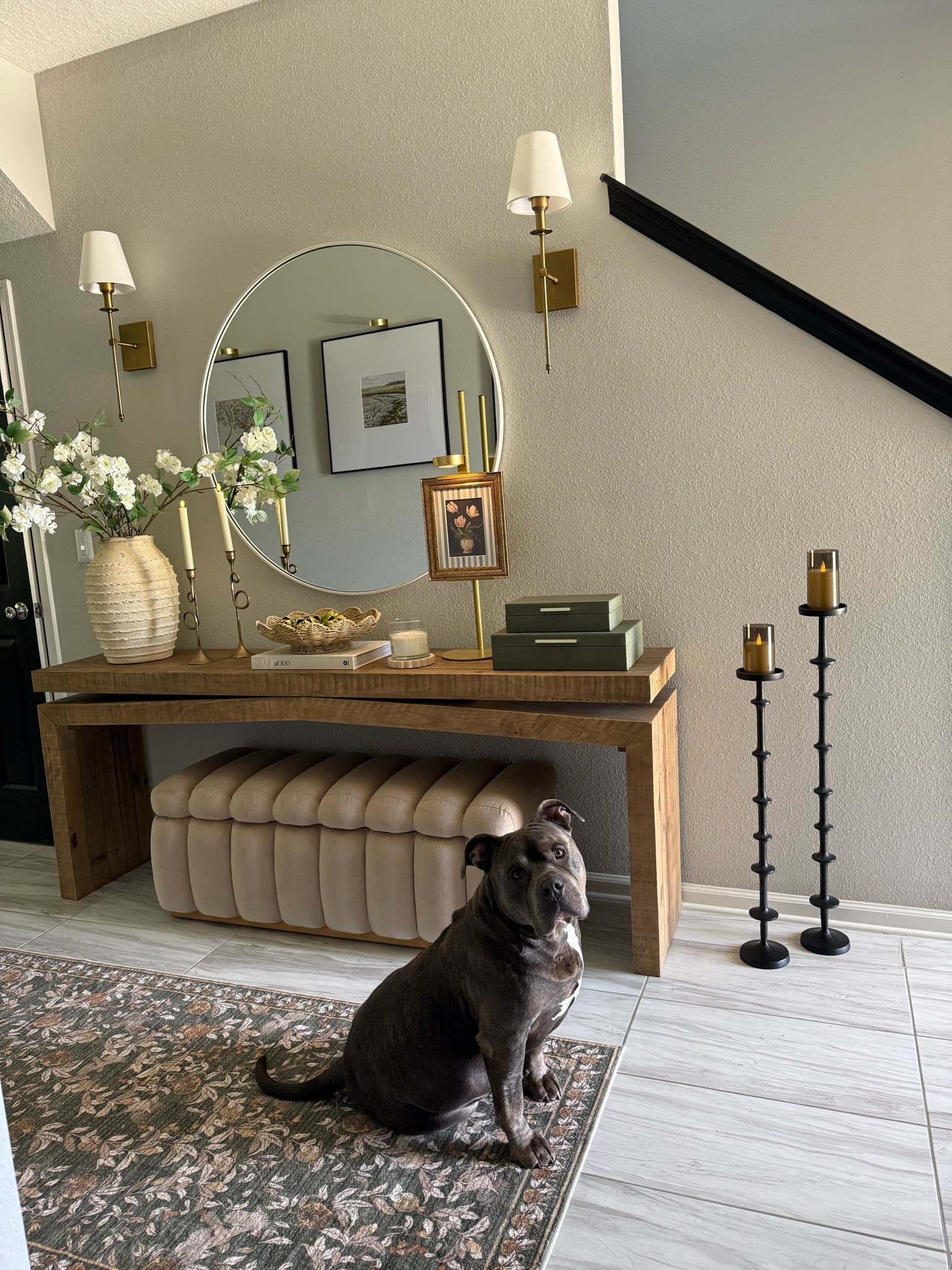 Lowest price alert on this gorgeous console table! Console table- 78” Mirror- 42”

Console table, summer decor, console table styling

#LTKHome #LTKSaleAlert