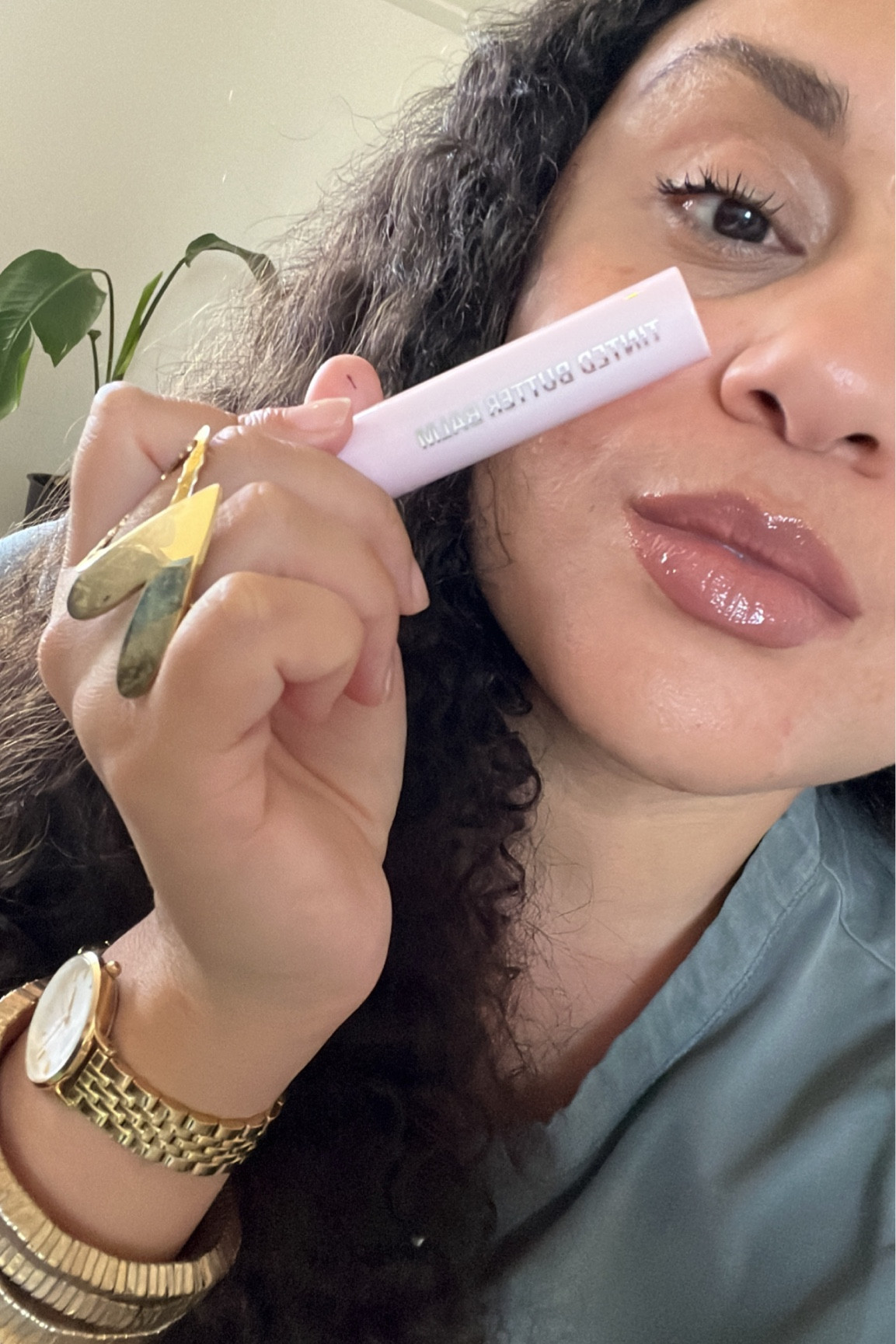 Kylie Cosmetics Tinted Butter Balm in the color She’s Lovely, Tinted balm, Lip Balm, Make-up 💄 butter soft on the lips with a nice pigment 

#LTKeurope #LTKbeauty