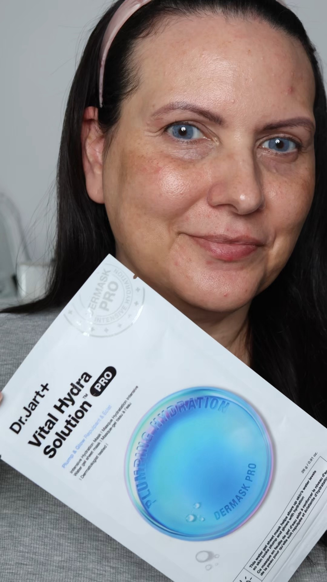 If your skin’s been craving hydration, this is it. 💦 The Dr. Jart Vital Hydra Solution Glow Mask gives that plump, dewy finish in just one use — like a quick reset button for tired skin.
I first tried it in my IPSY Icon box curated by Ash K. Holm, and I immediately added more to cart. ✨ It’s lightweight, cooling, and packed with hyaluronic acid that leaves skin juicy, glassy, and glow-ready.
📌 Linking it here so you can grab it too — this is one of those masks you’ll want to stock up on.

#LTKBeauty #LTKFindsUnder50 #LTKOver40