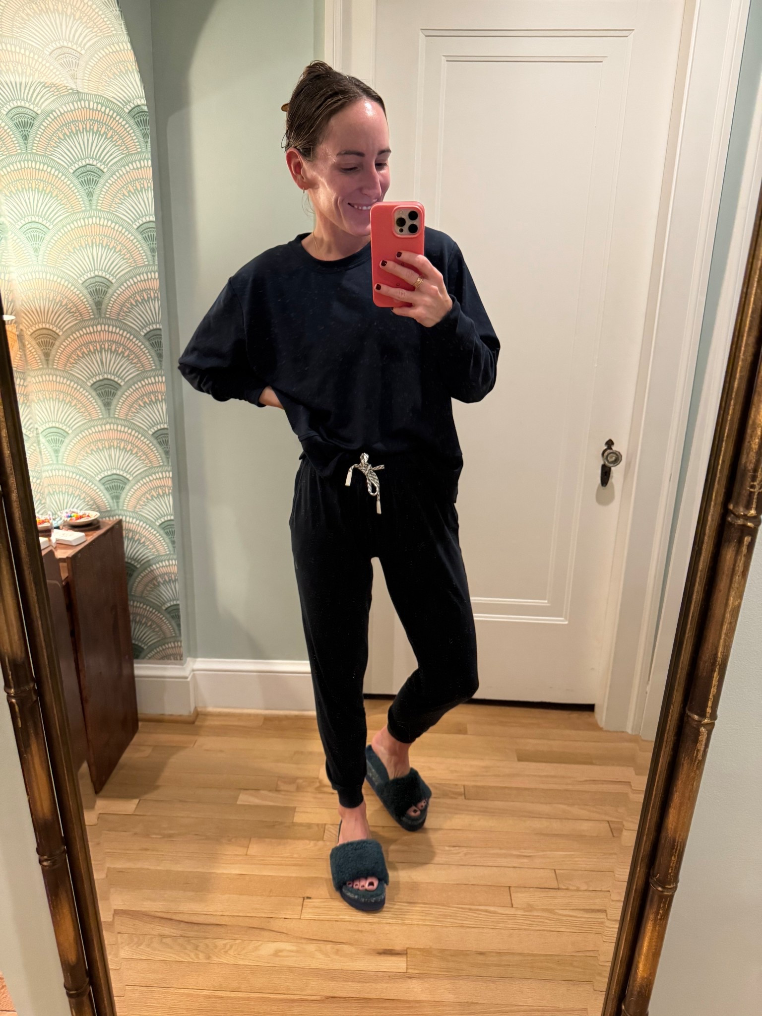 The most comfortable joggers that do not pill and are butter soft! Currently 30% for Black Friday and cyber Monday | cozy Earth ever 

#LTKCyberWeek #LTKootd #LTKGiftGuide