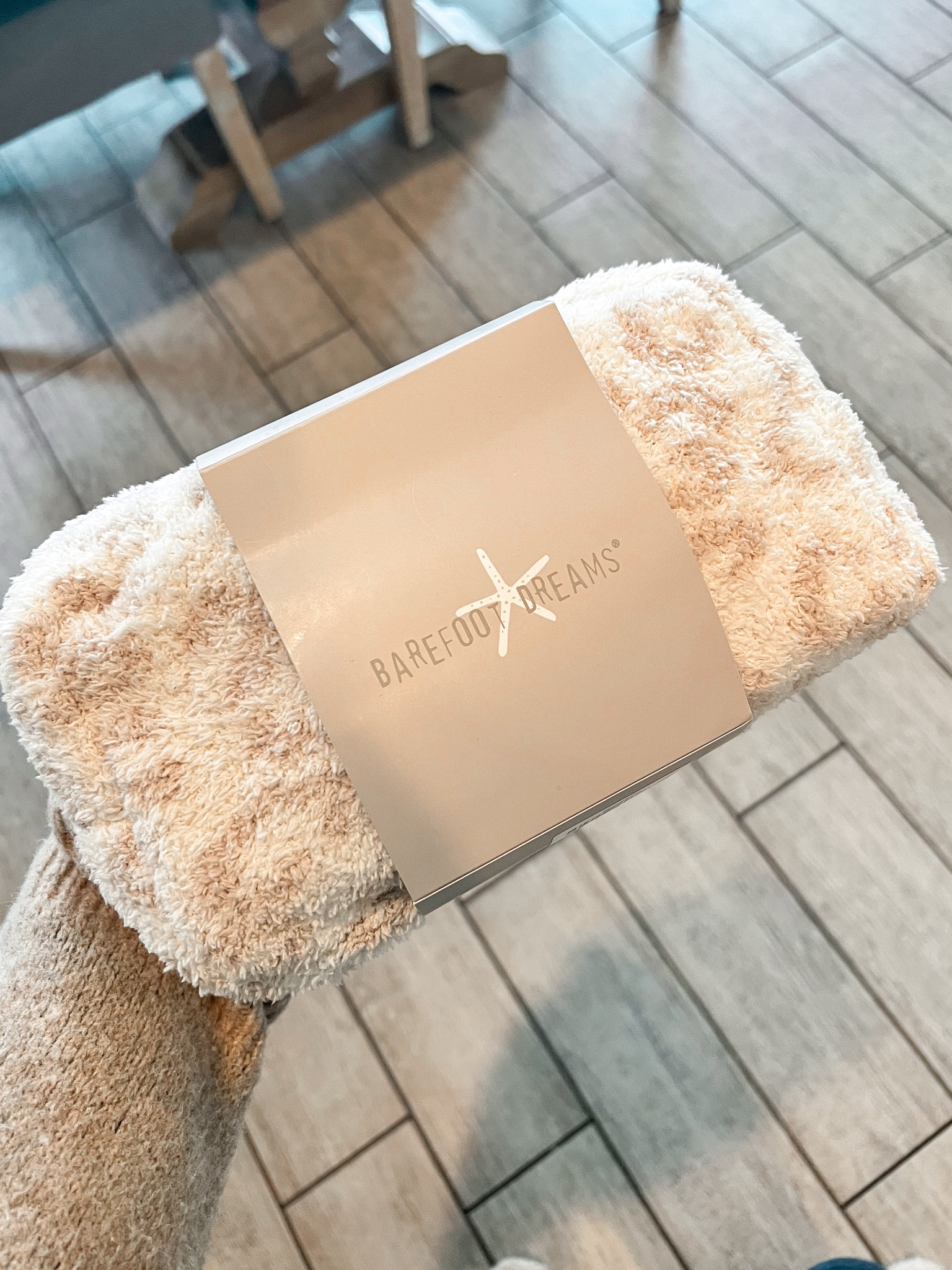 Barefoot in the wild — eye mask, scrunchie and sock set gift idea for her!✨ 

#barefootdreams #giftideas #giftideasforher #giftideasformom #giftideasfornewmom #giftguideforher #barefoot #eyemask #socks #cozy #cozysocks #scrunchie #bag #gifts #cybermonday #salefinds #blackfriday 

#LTKfindsunder50 #LTKsalealert #LTKCyberWeek