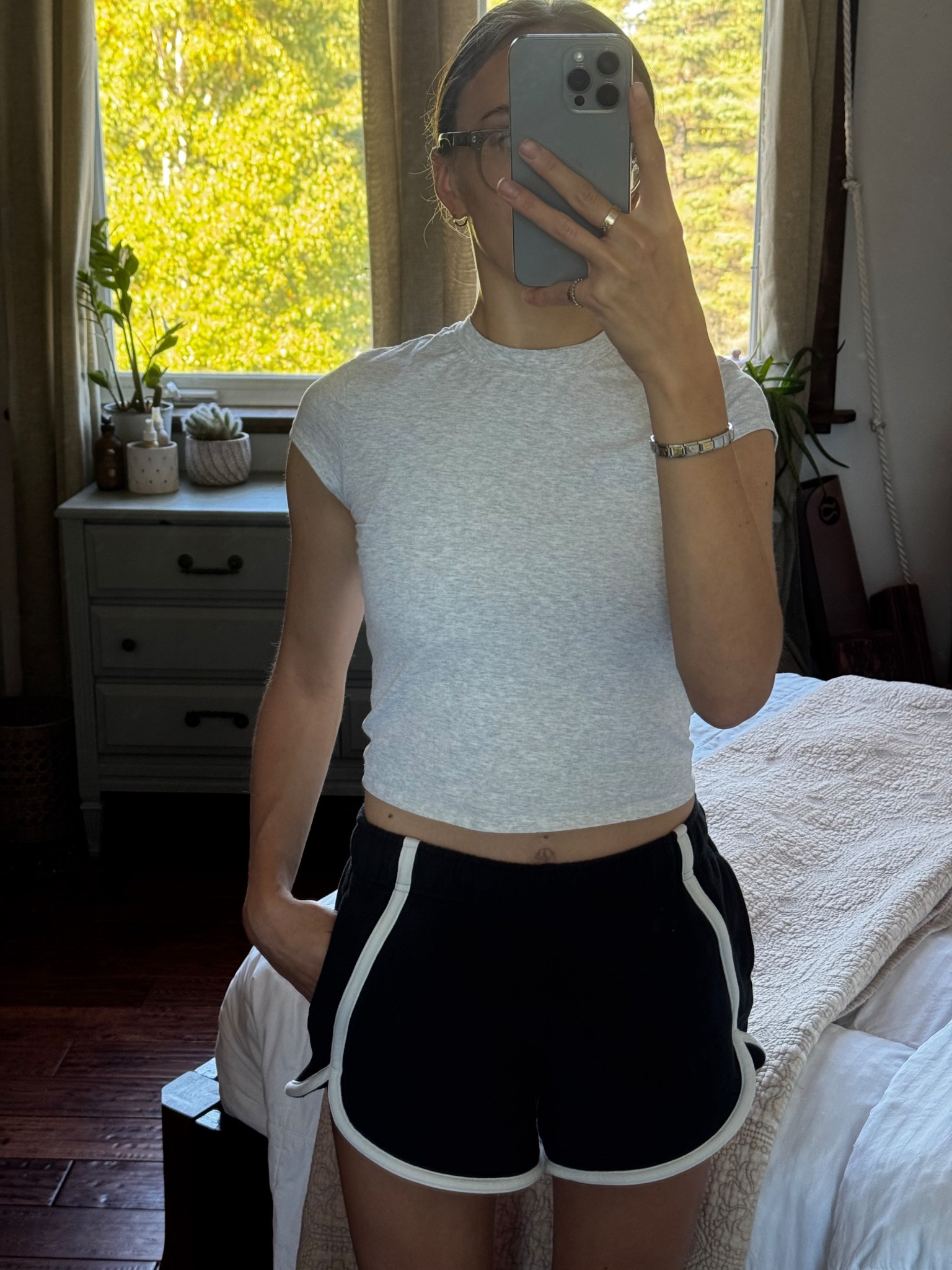 lulu outfit

Shorts - xs
Top - S 