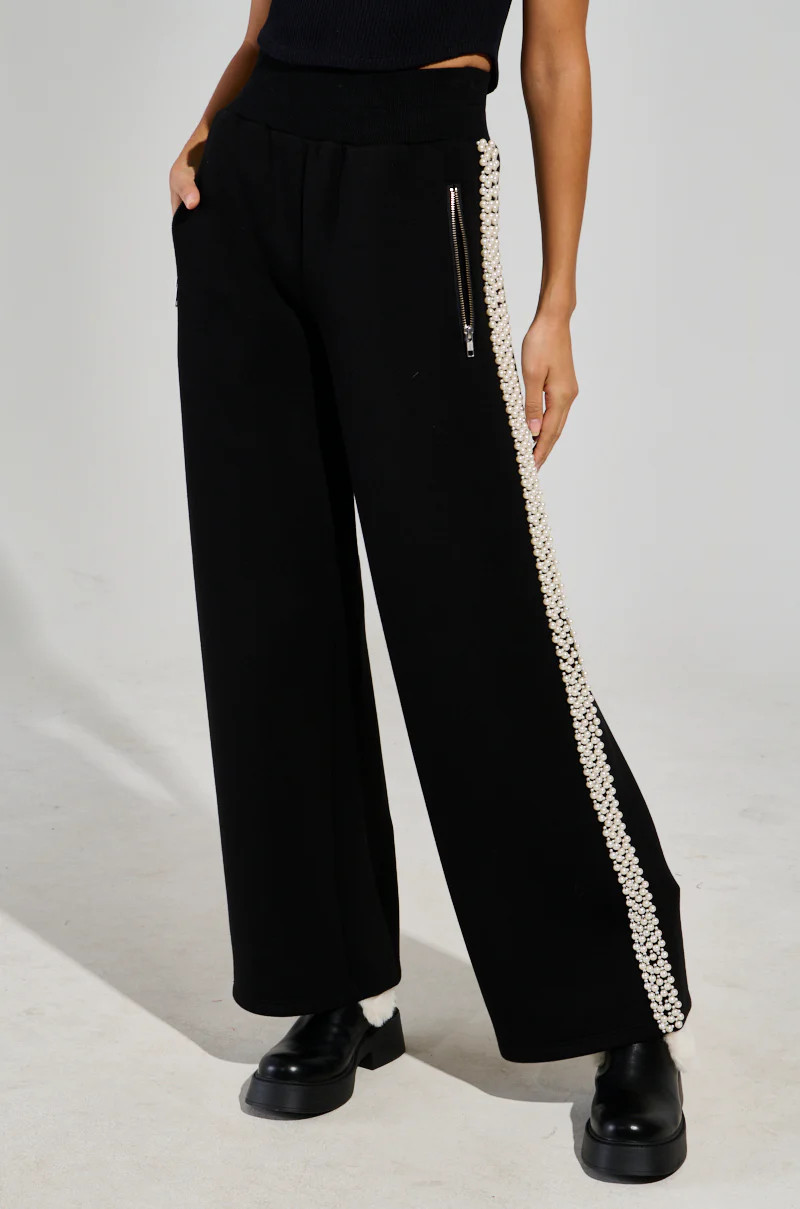 PEARL GIRL JOGGER | AKIRA