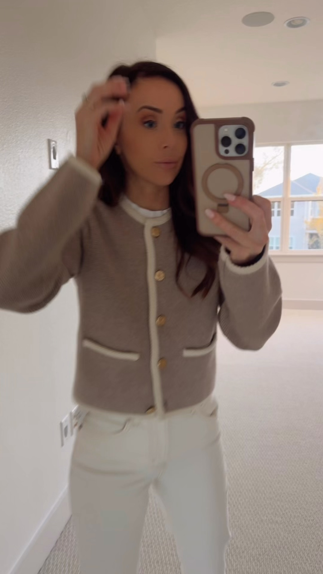 25% off this lady jacket and cream denim exclusively in the LTK app 🙌🏼

#LTKPetite #LTKSpringSale #LTKSaleAlert