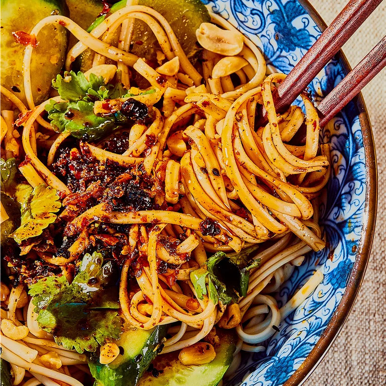 Fly by Jing Sichuan Chili Crisp, All-Natural and Vegan Hot Sauce, 6 oz Regular - Walmart.com | Walmart (US)