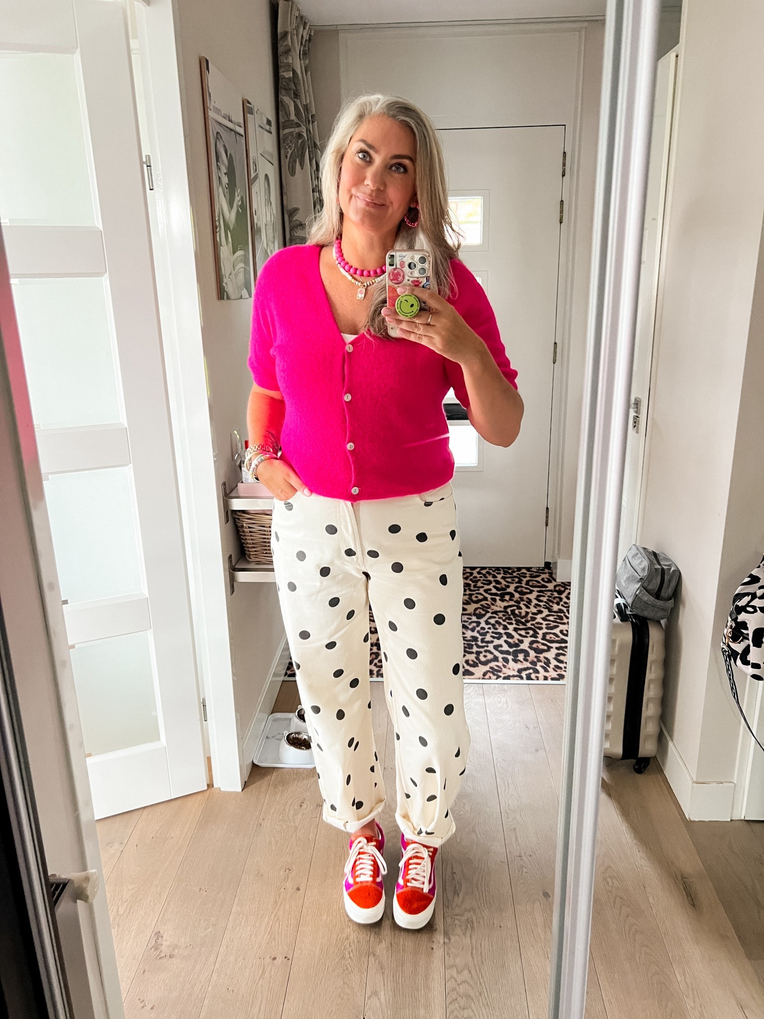 Ootd - Friday. Polkadot jeans (no stretch, size 42), crème colored bodystocking (L), pink and orange Vans (old), neon pink cardigan (one size, local boutique), pink bead necklace, colorful necklace. 



#LTKspring #LTKnederlands #LTKeurope